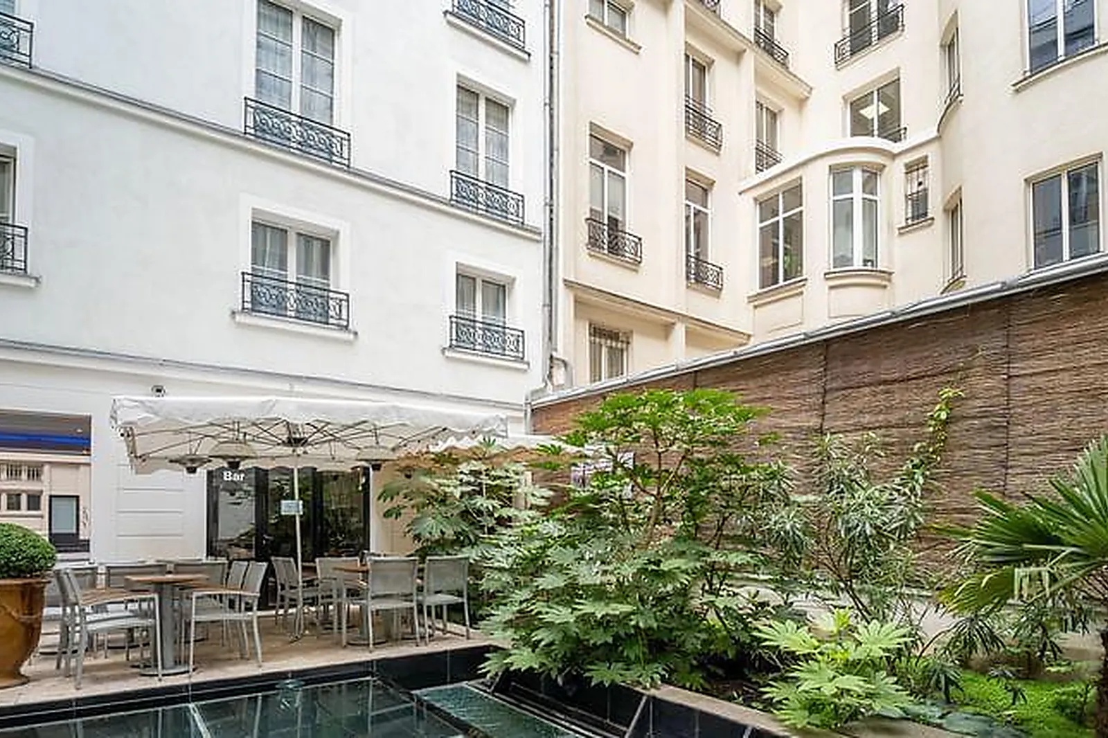 Lieux événementiels, LE BIZ