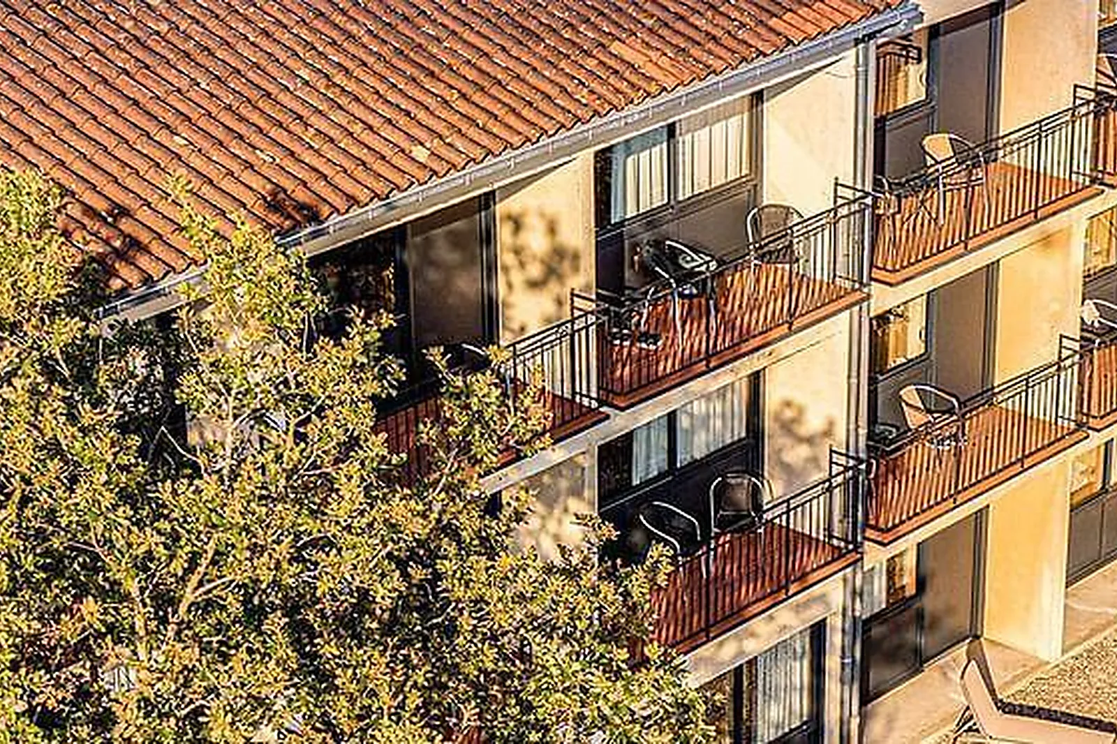 Lieux événementiels, LE BOIS D'IMBERT****