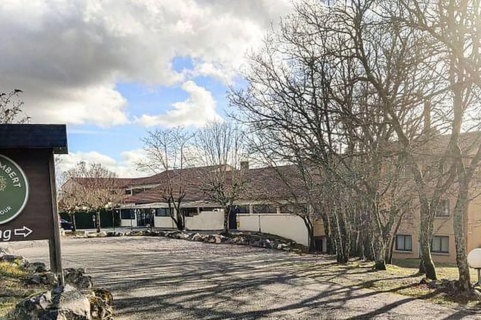 Lieux événementiels, LE BOIS D'IMBERT****