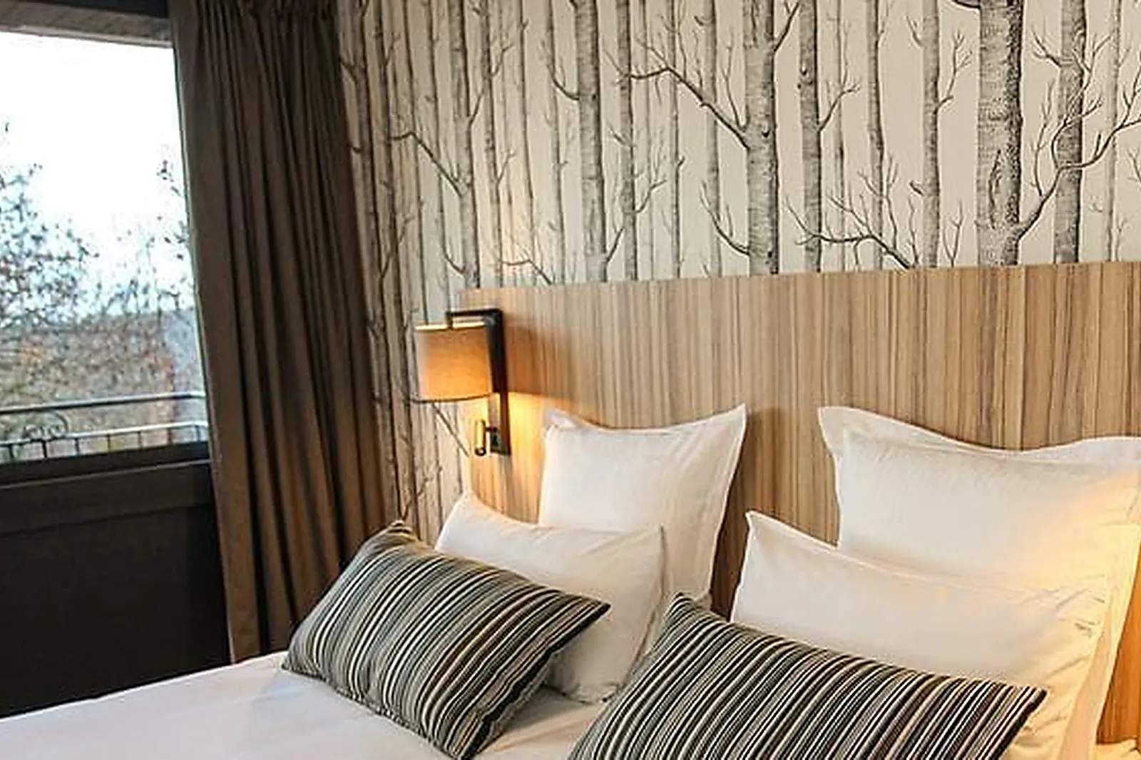 Lieux événementiels, LE BOIS D'IMBERT****