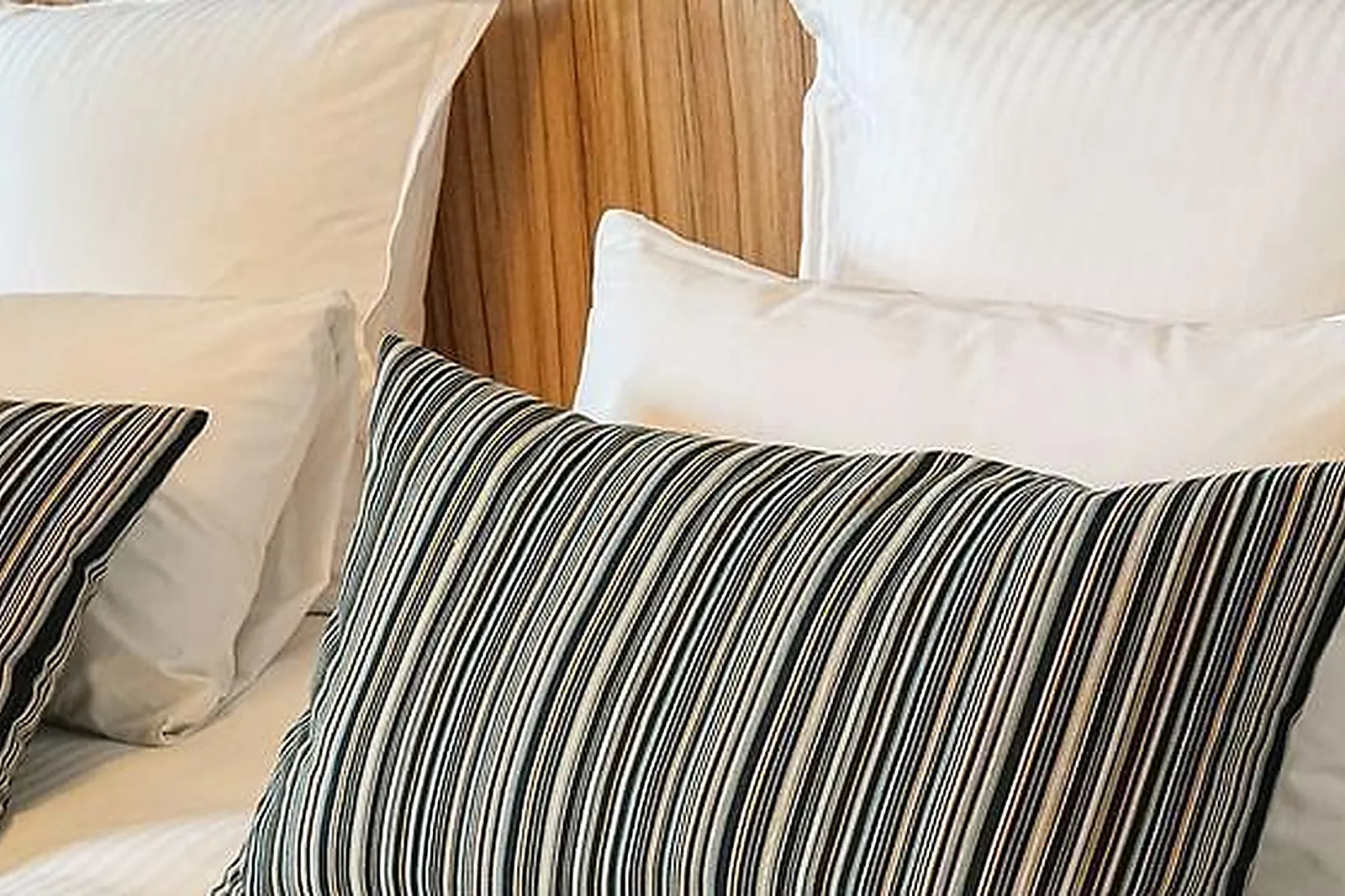 Lieux événementiels, LE BOIS D'IMBERT****