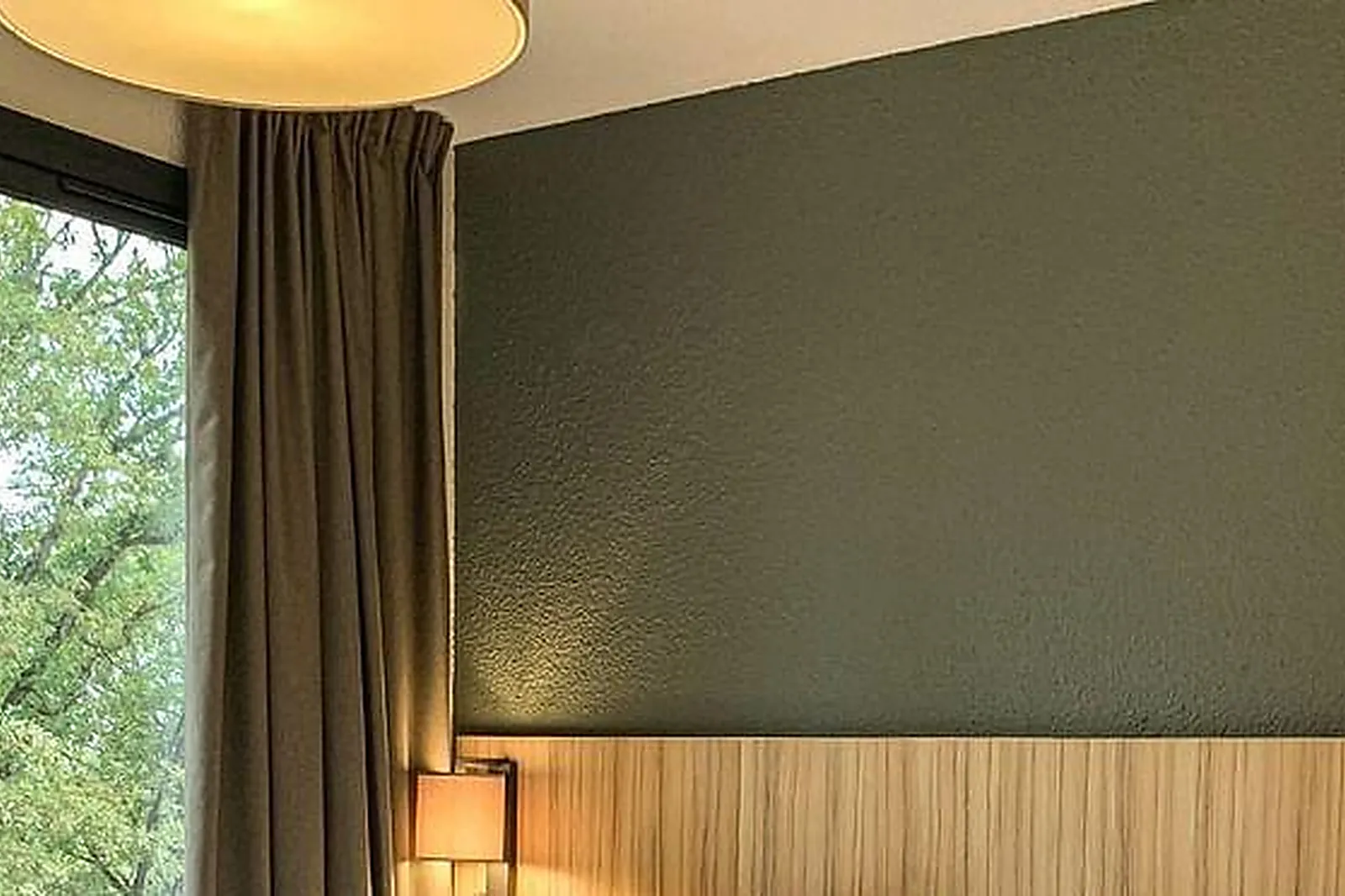 Lieux événementiels, LE BOIS D'IMBERT****