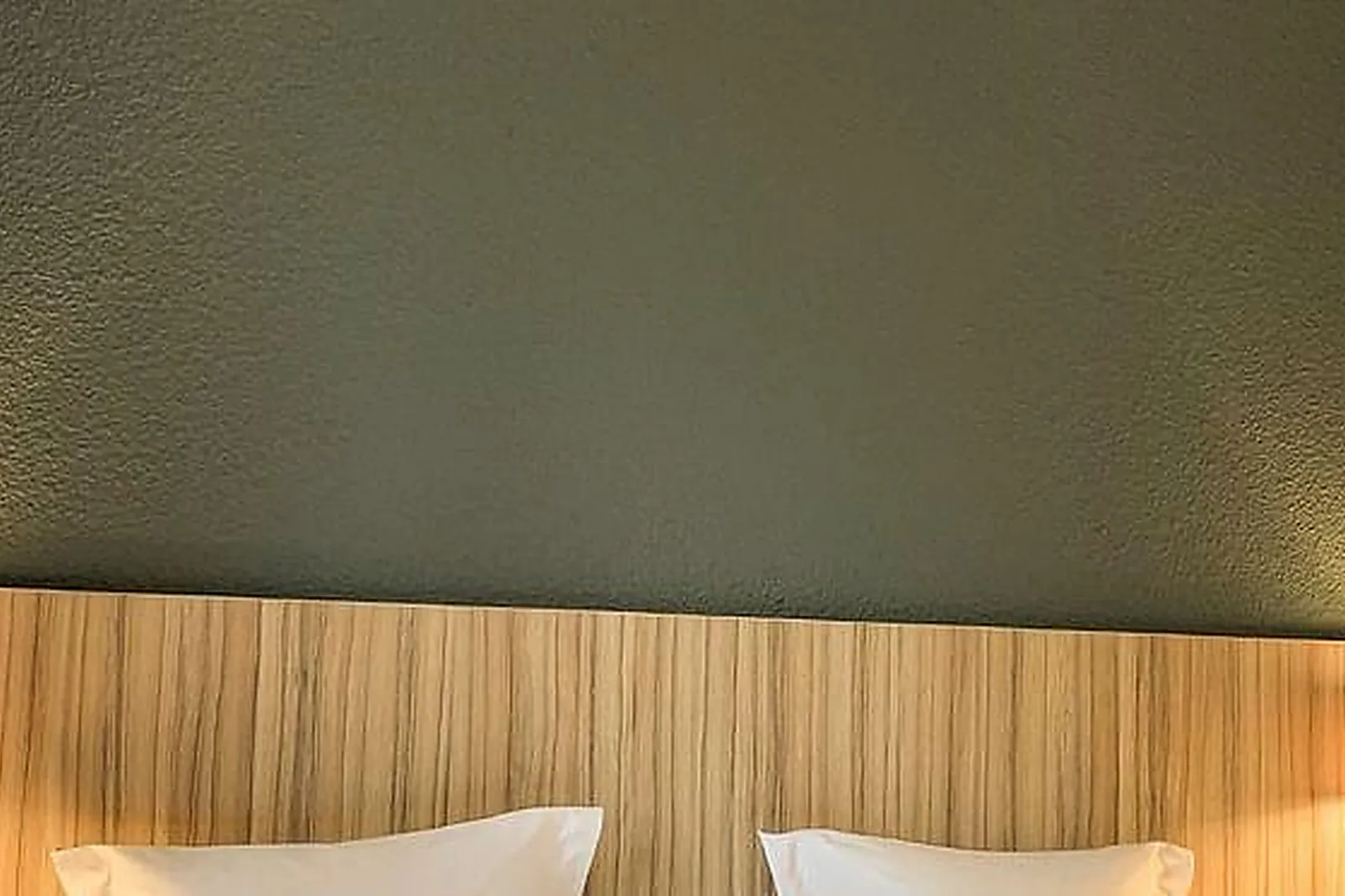 Lieux événementiels, LE BOIS D'IMBERT****