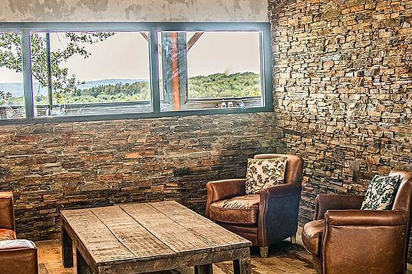 Lieux événementiels, LE BOIS D'IMBERT****