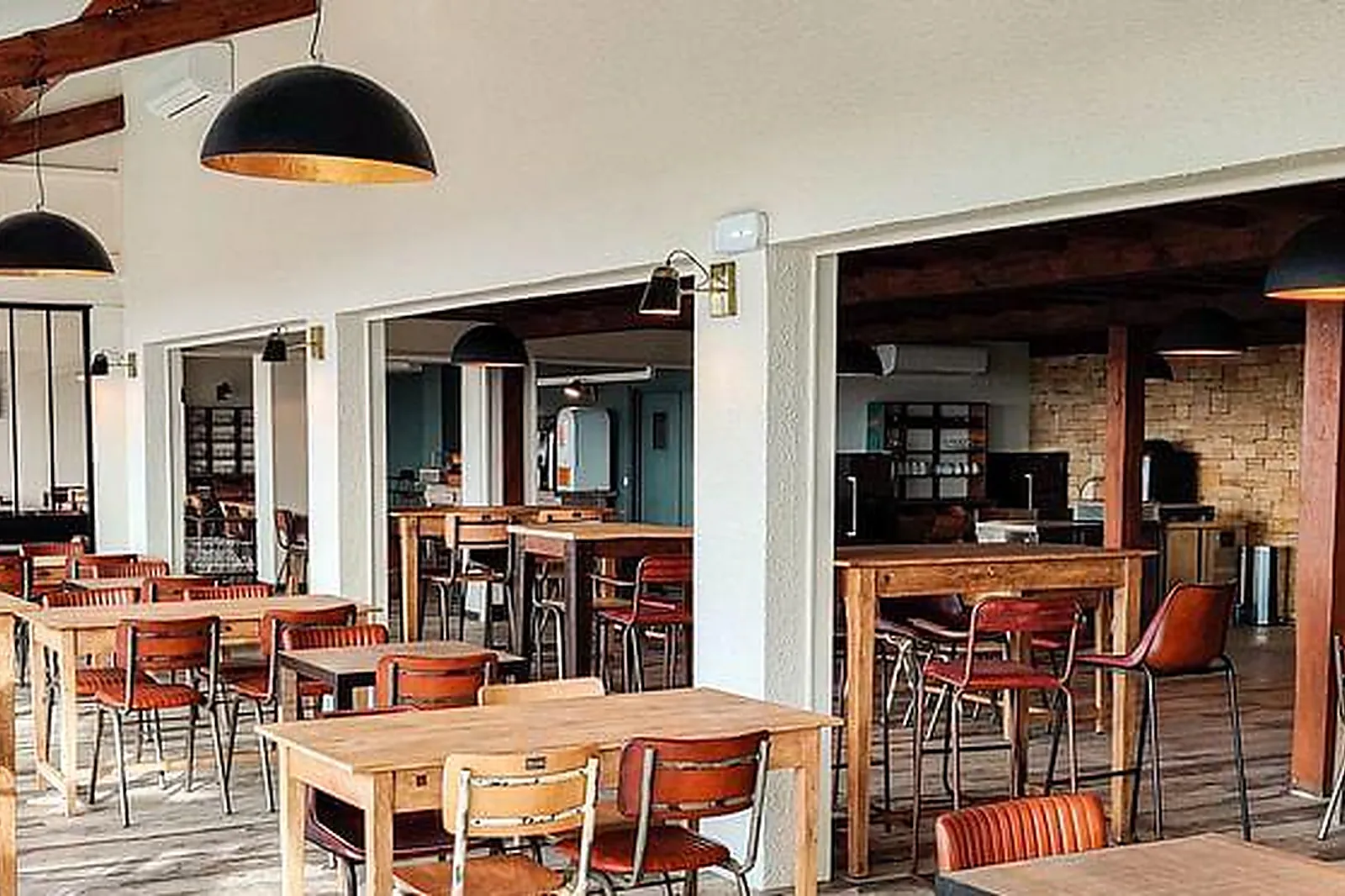 Lieux événementiels, LE BOIS D'IMBERT****