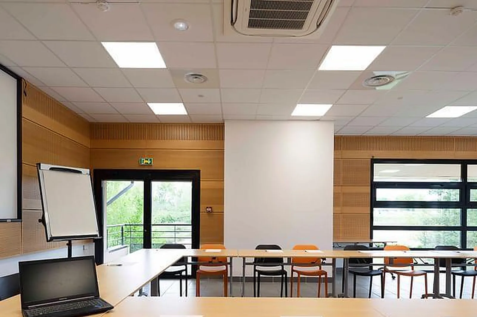 Lieux événementiels, LE BREAK HÔTEL