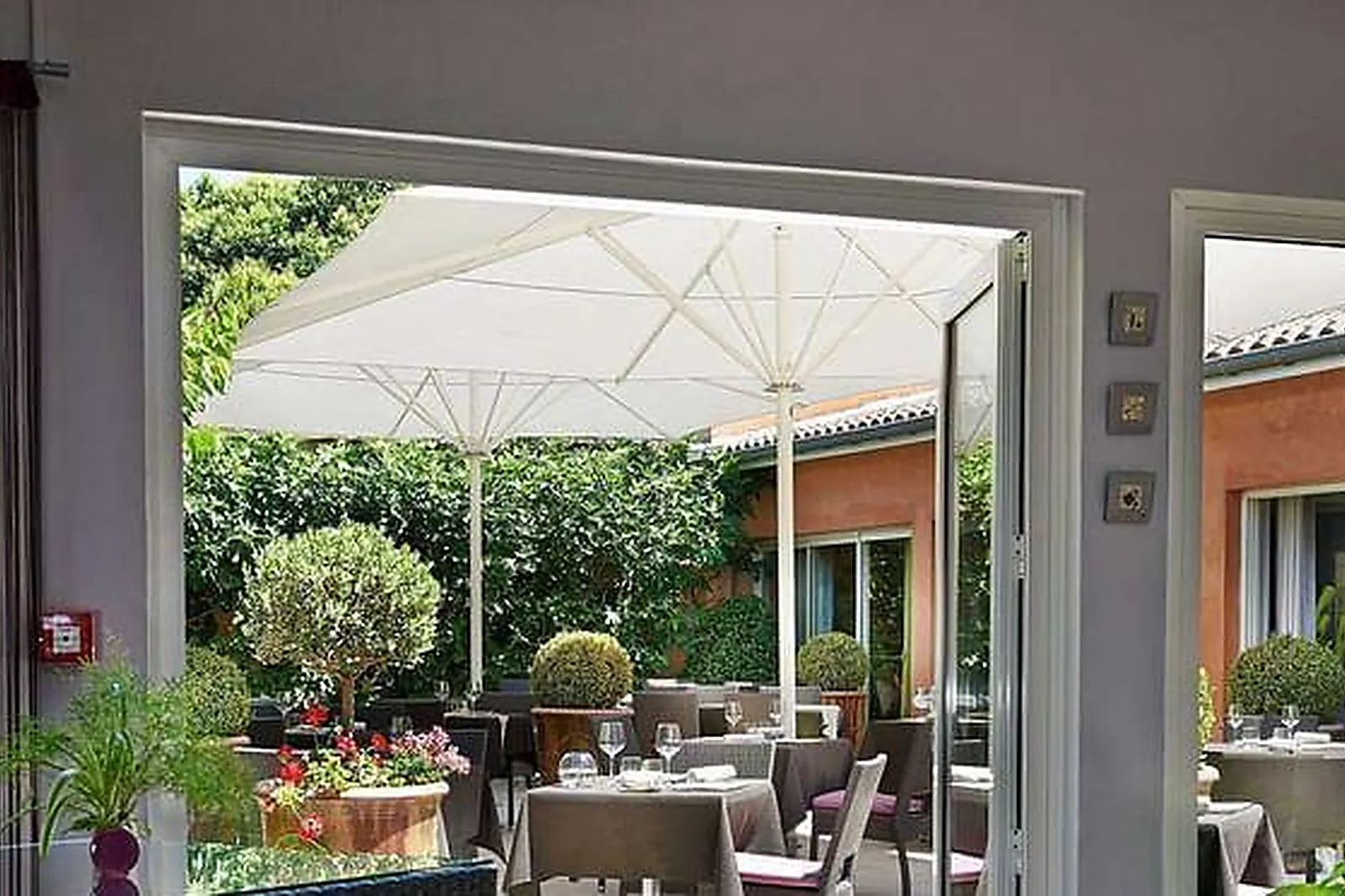 Lieux événementiels, LE CARRÉ D'ALETHIUS ***