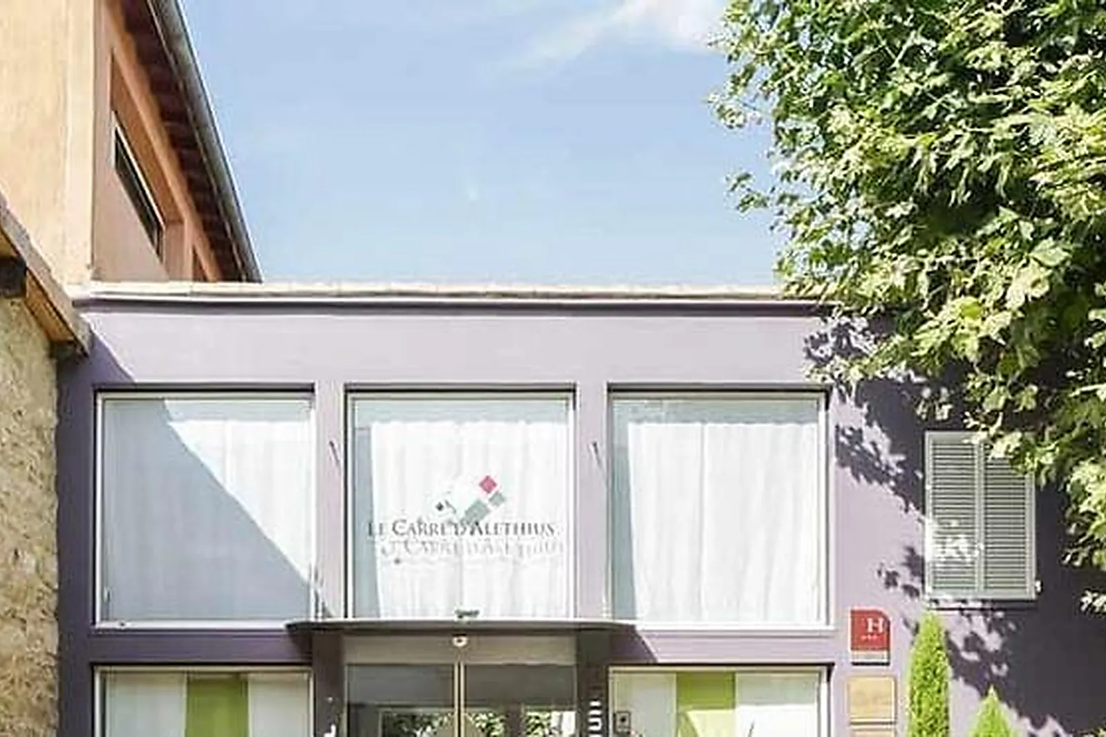 Lieux événementiels, LE CARRÉ D'ALETHIUS ***