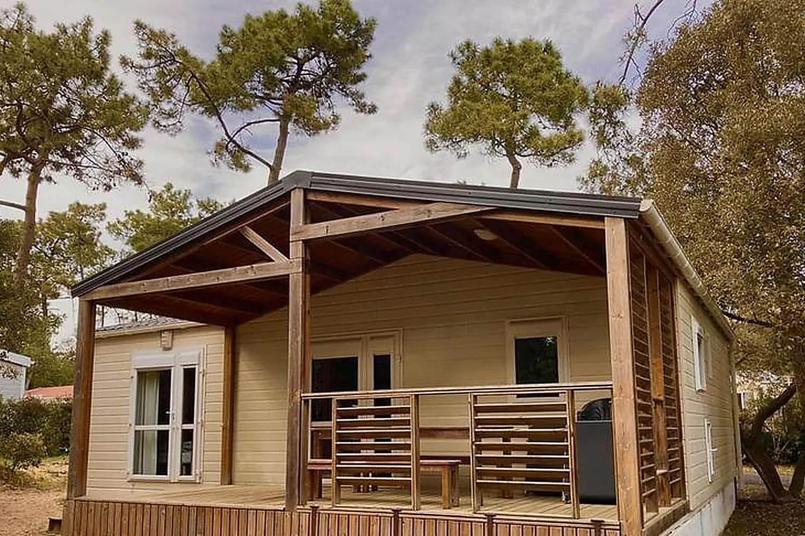 Lieux événementiels, LE CARRÉ DES MIMOSAS