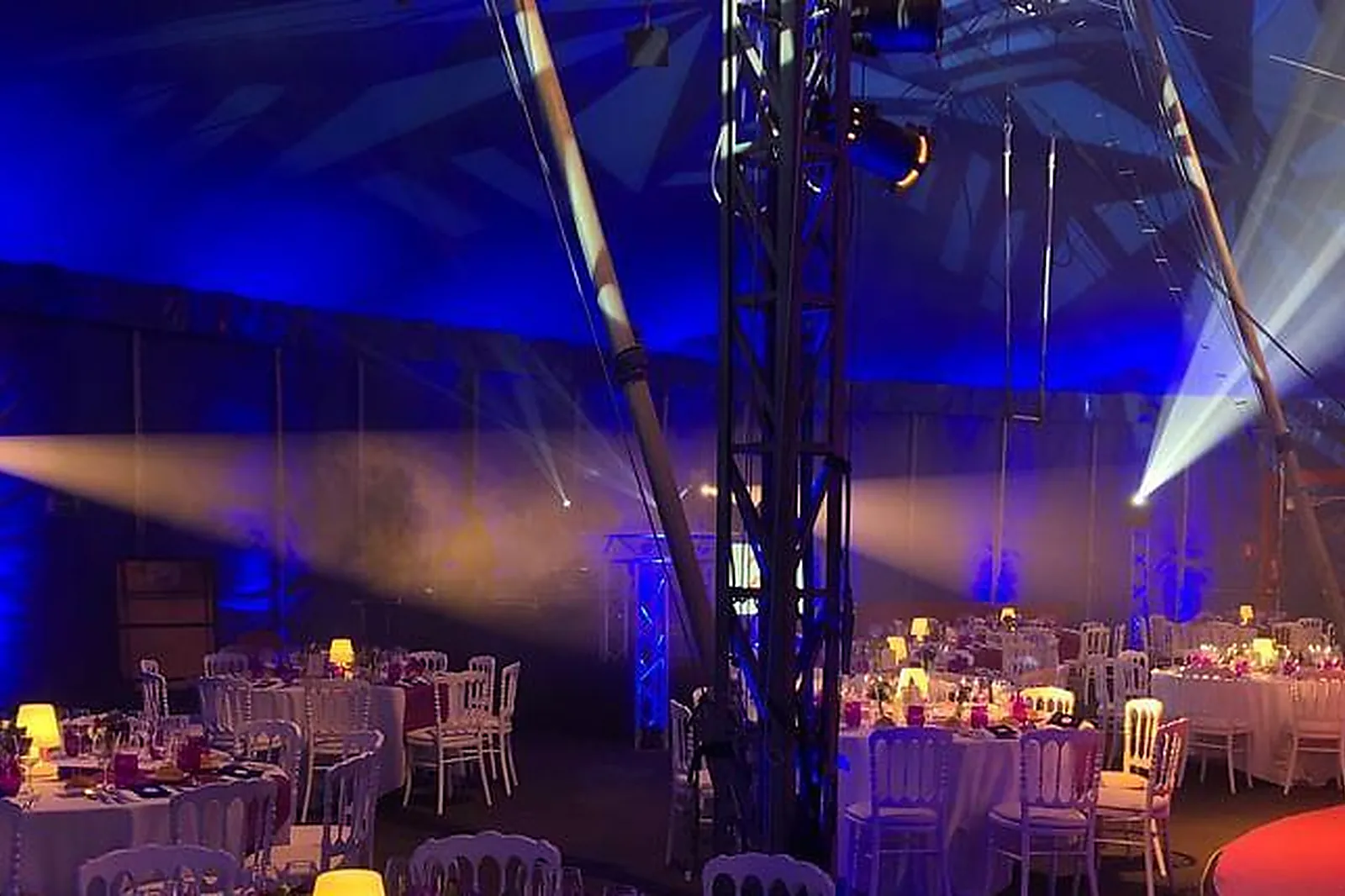 Lieux événementiels, OH! CÉSAR