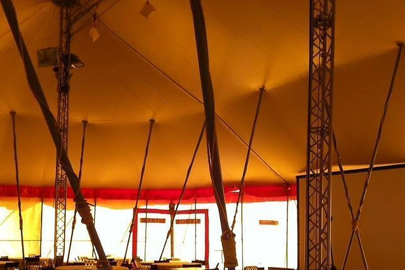 Lieux événementiels, OH! CÉSAR