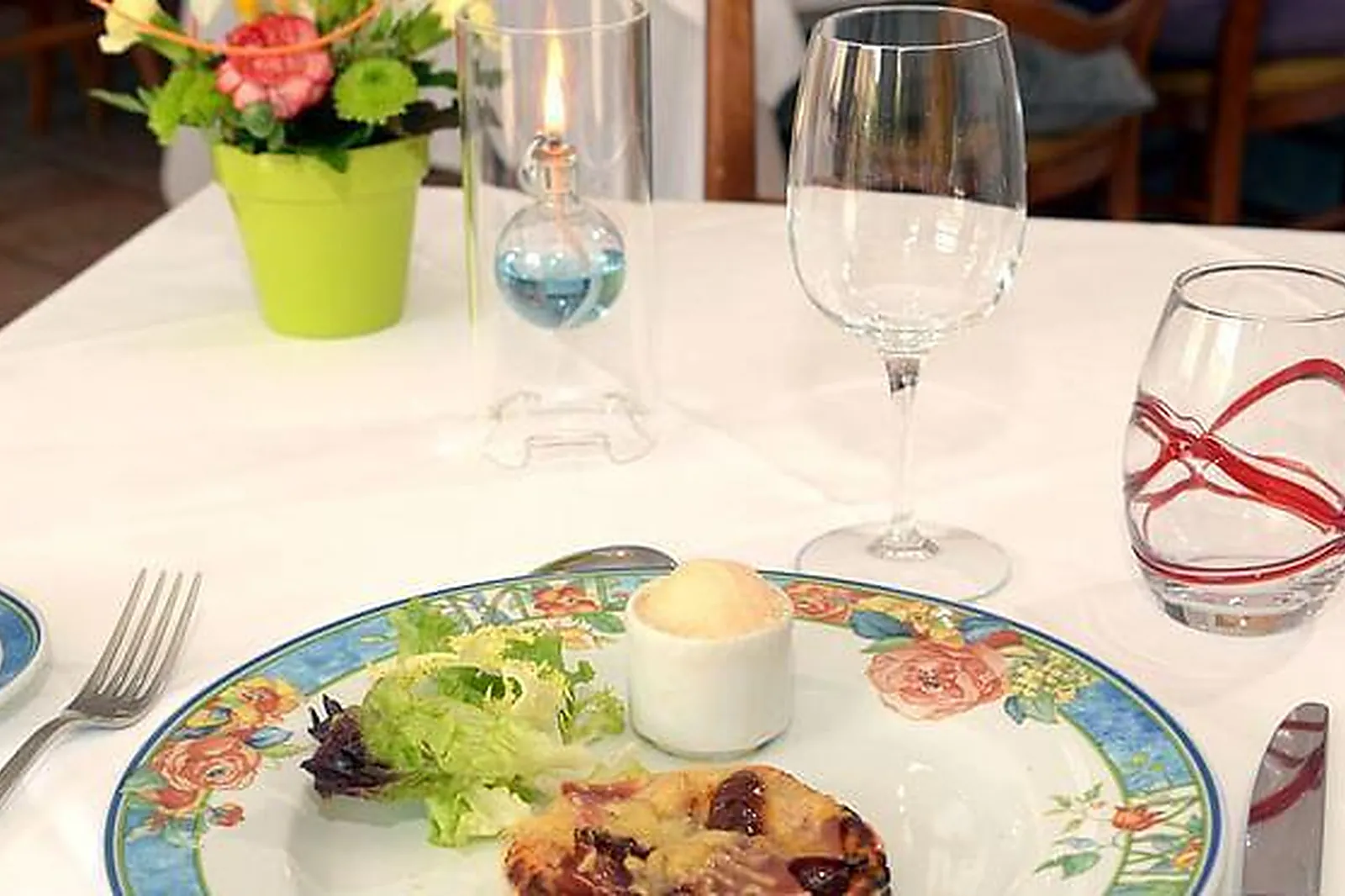 Lieux événementiels, LE CHEVAL BLANC & CLOVIS***