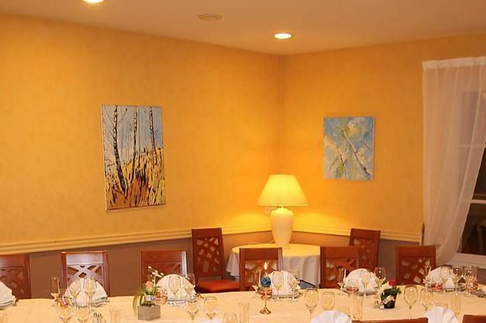 Lieux événementiels, LE CHEVAL BLANC & CLOVIS***