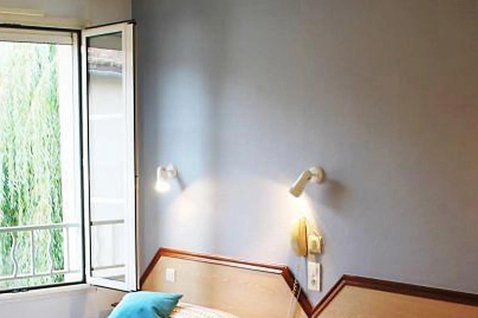 Lieux événementiels, LE CHEVAL BLANC & CLOVIS***