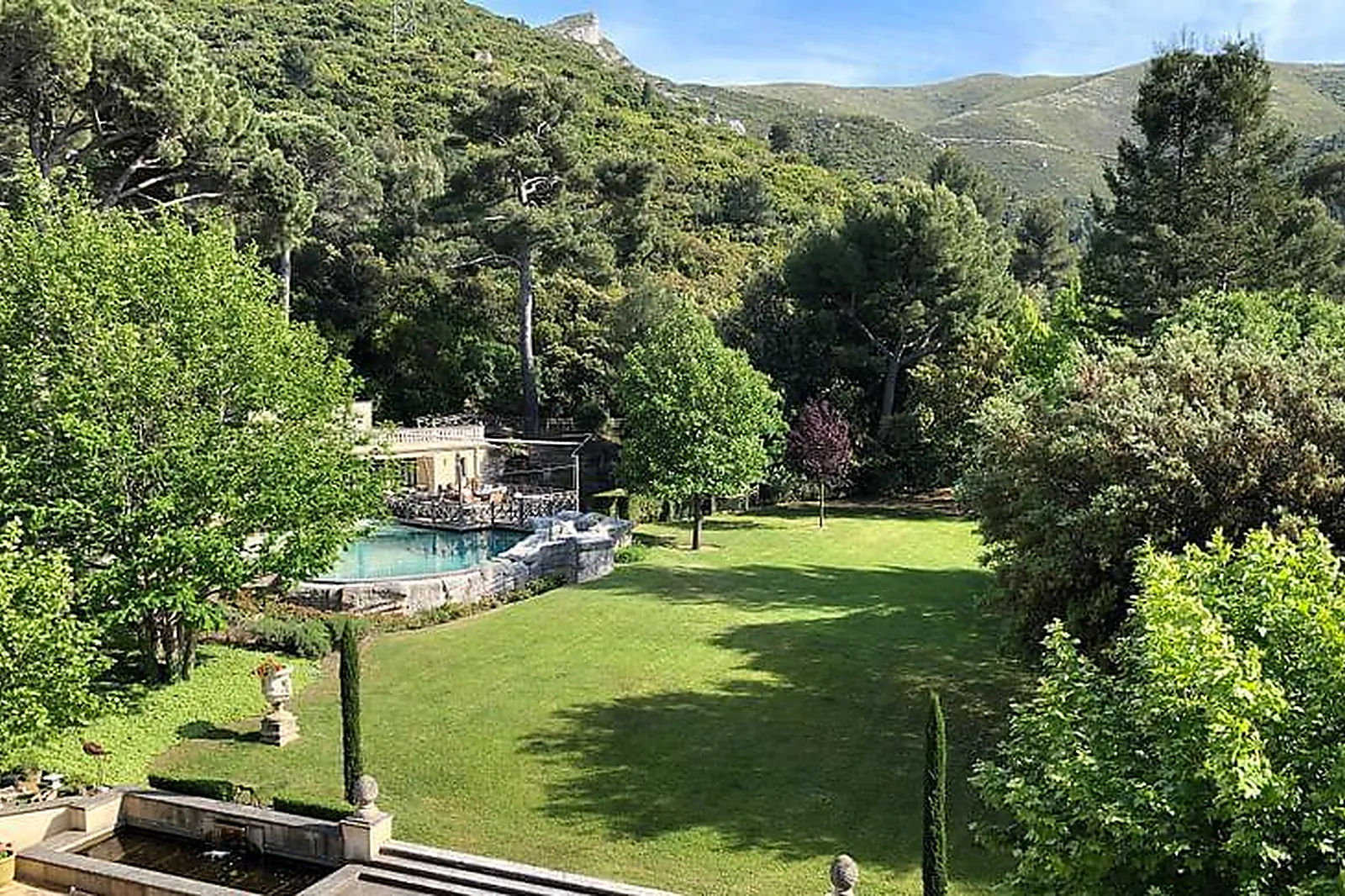 Lieux événementiels, LE CHÂTEAU DE FORBIN