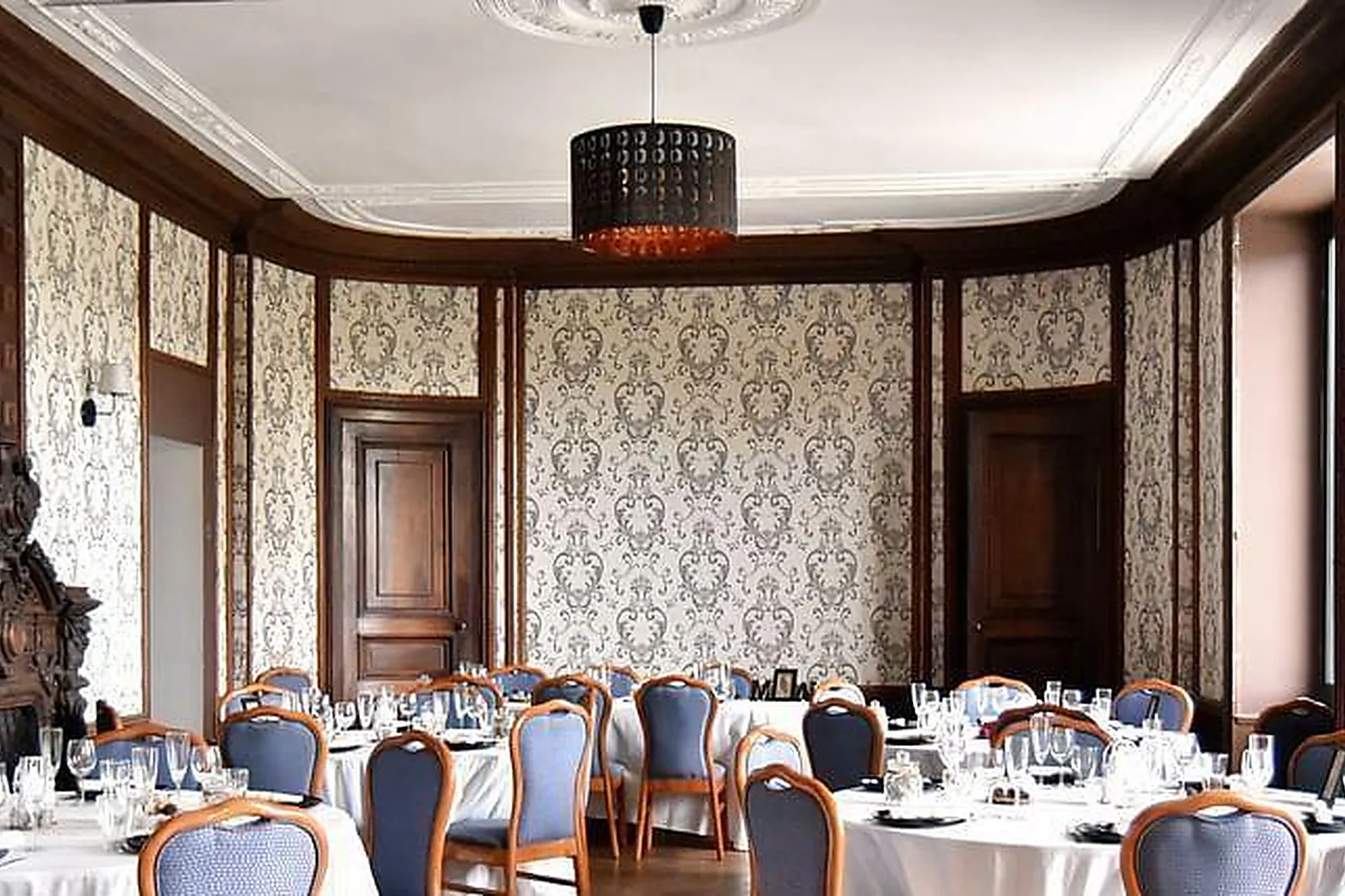 Lieux événementiels, LE CHÂTEAU DE LA ROCHE