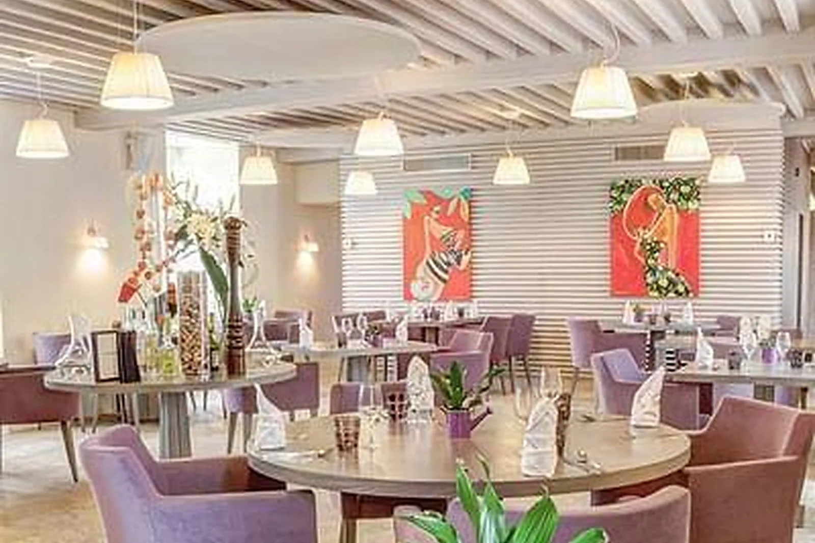 Lieux événementiels, LE CHÂTEAU DU BOST ***