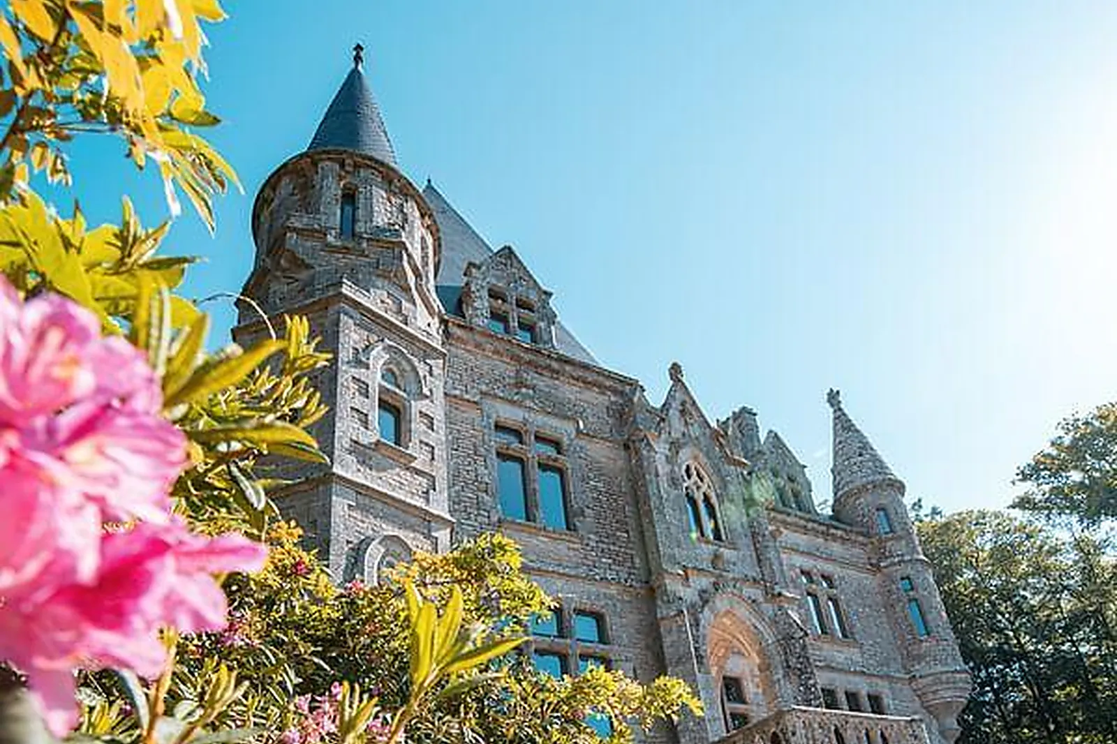 Lieux événementiels, LE CHÂTEAU DU NÉDO