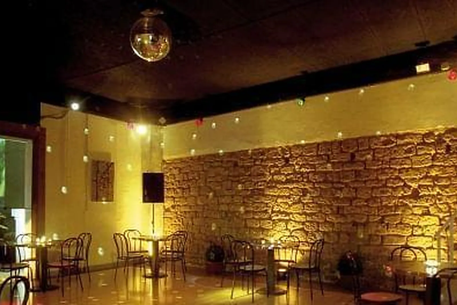 Lieux événementiels, LOUER UNE SALLE DE RÉUNION / FORMATION JUSQU'À 18 PERSONNES