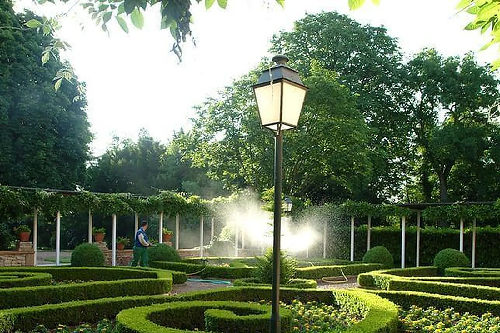 Lieux événementiels, SALLE DE RÉUNION À BEZANNES DELTA