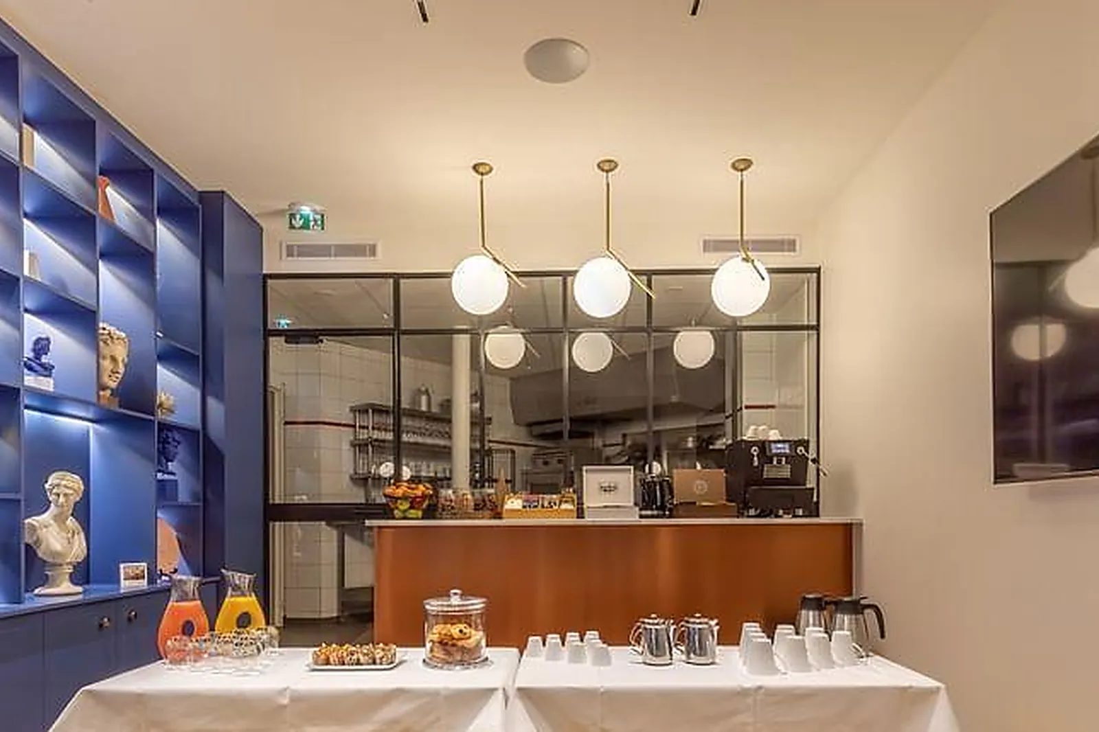 Lieux événementiels, LE CLUB BALMORAL