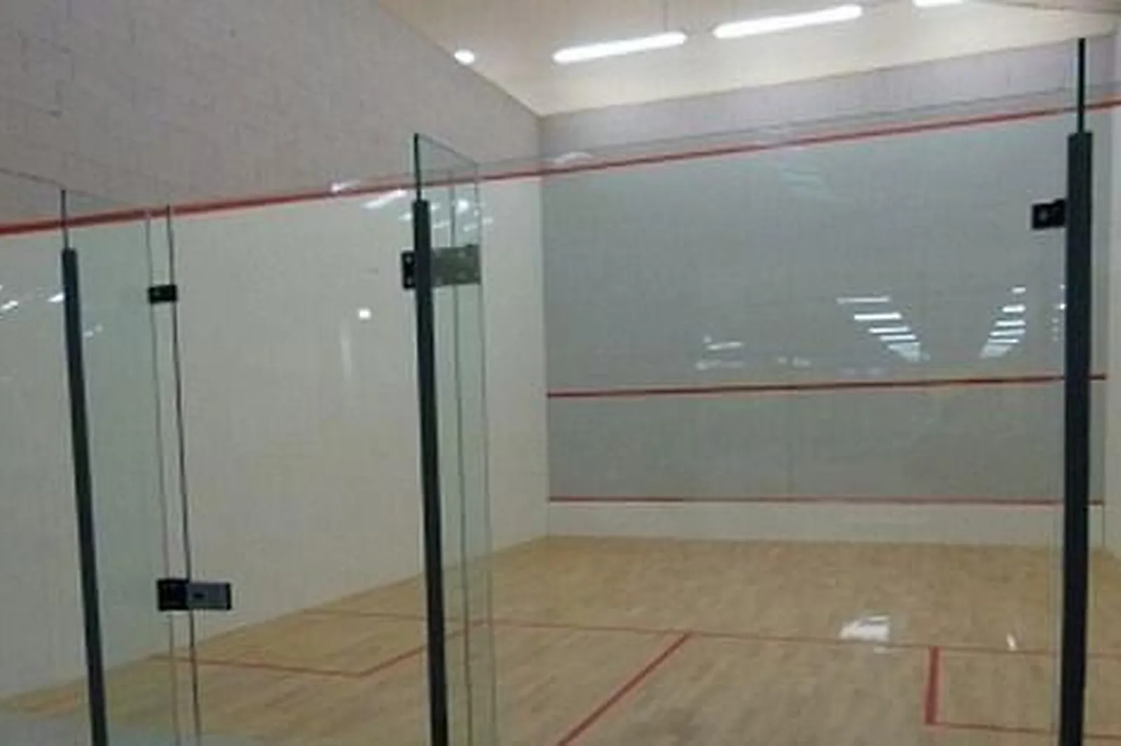 Lieux événementiels, LE COMPLEXE SALON DE PROVENCE