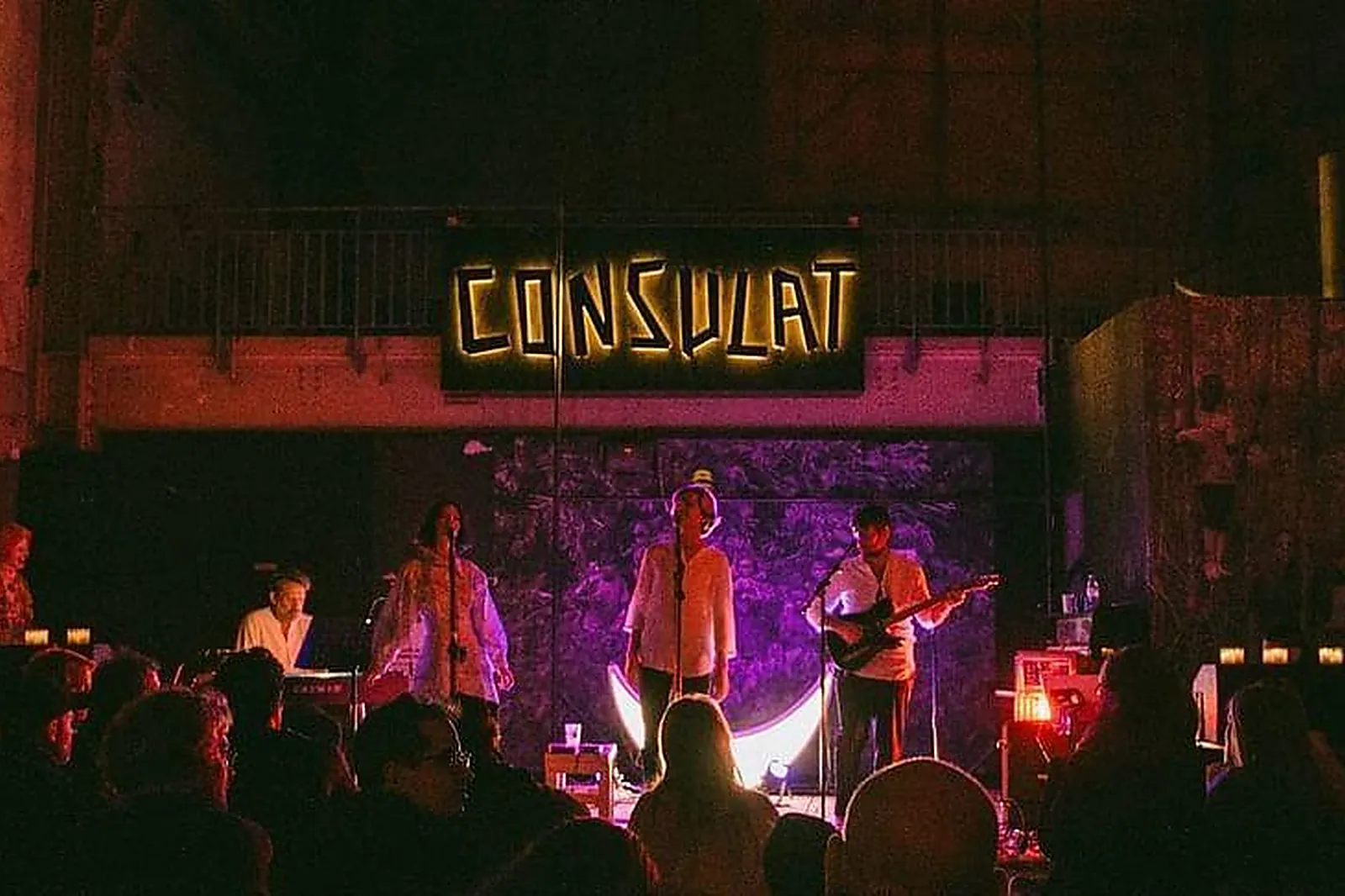 Lieux événementiels, LE CONSULAT