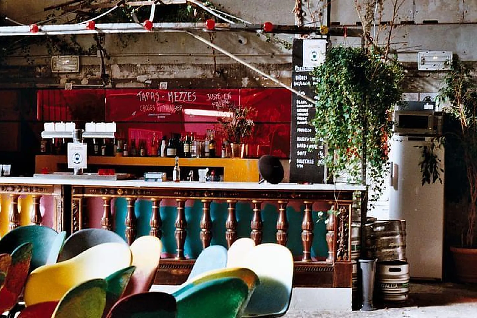 Lieux événementiels, LE CONSULAT