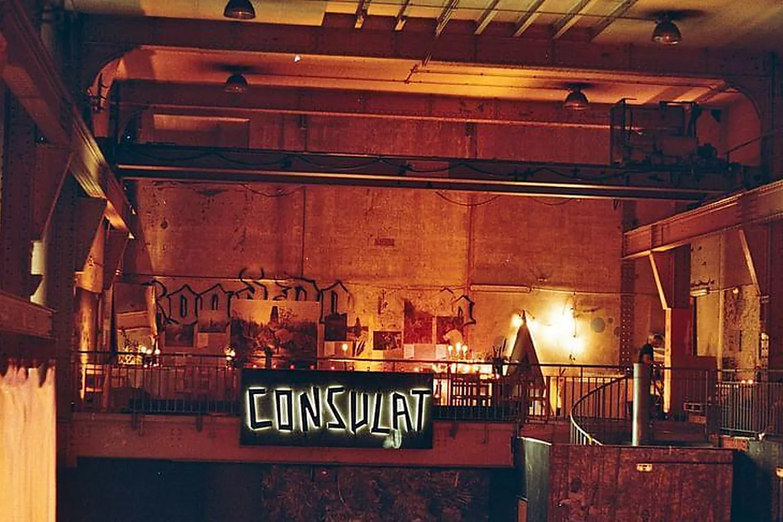 Lieux événementiels, LE CONSULAT