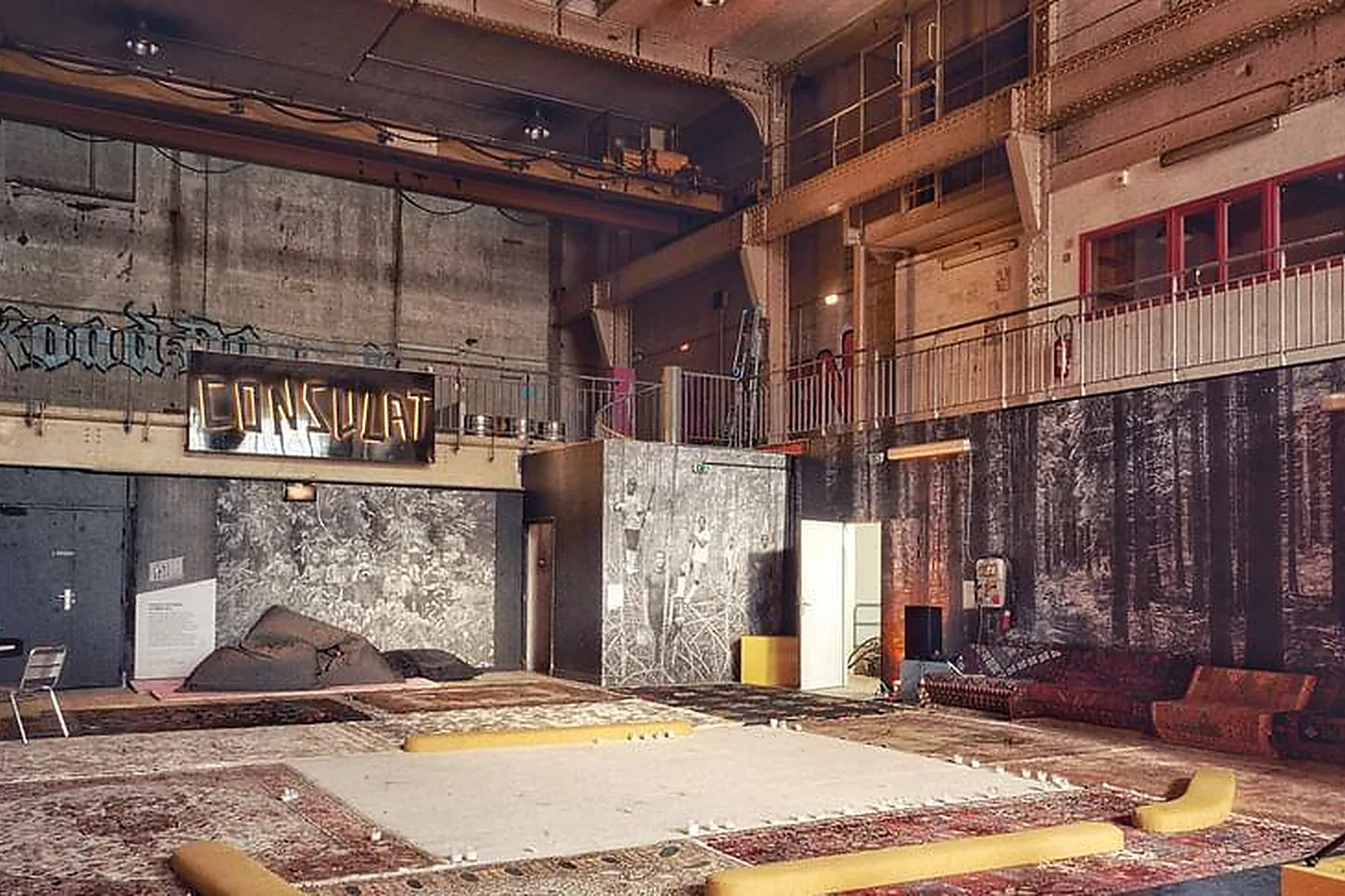 Lieux événementiels, LE CONSULAT