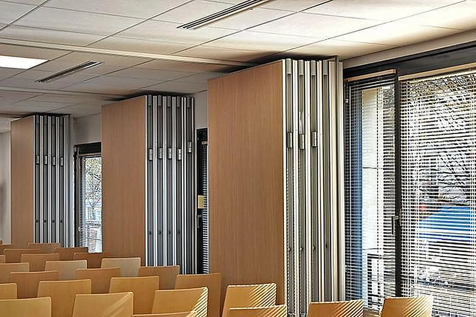 Lieux événementiels, LE DEUX CENT CINQUANTE TROIS