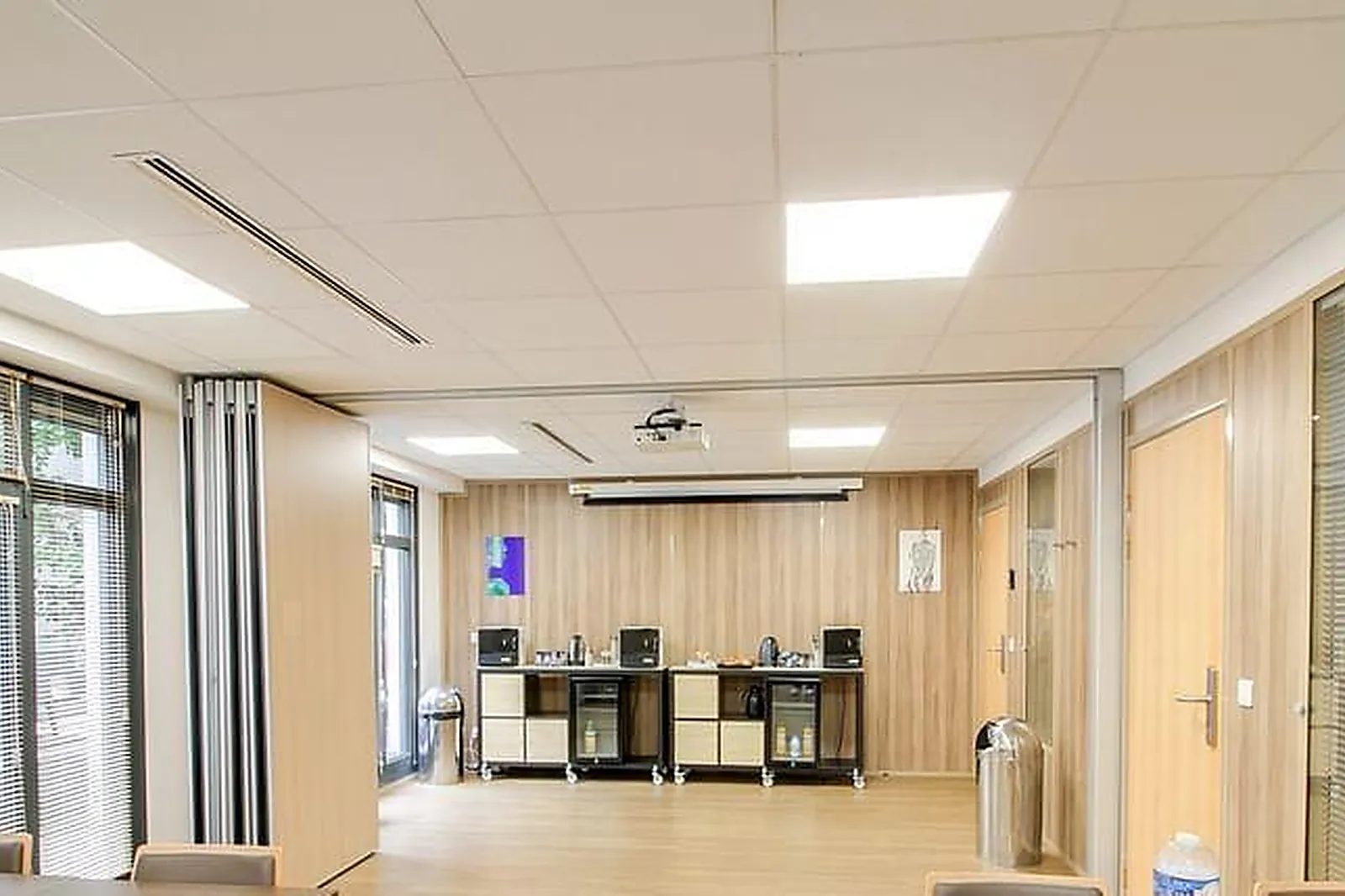 Lieux événementiels, LE DEUX CENT CINQUANTE TROIS