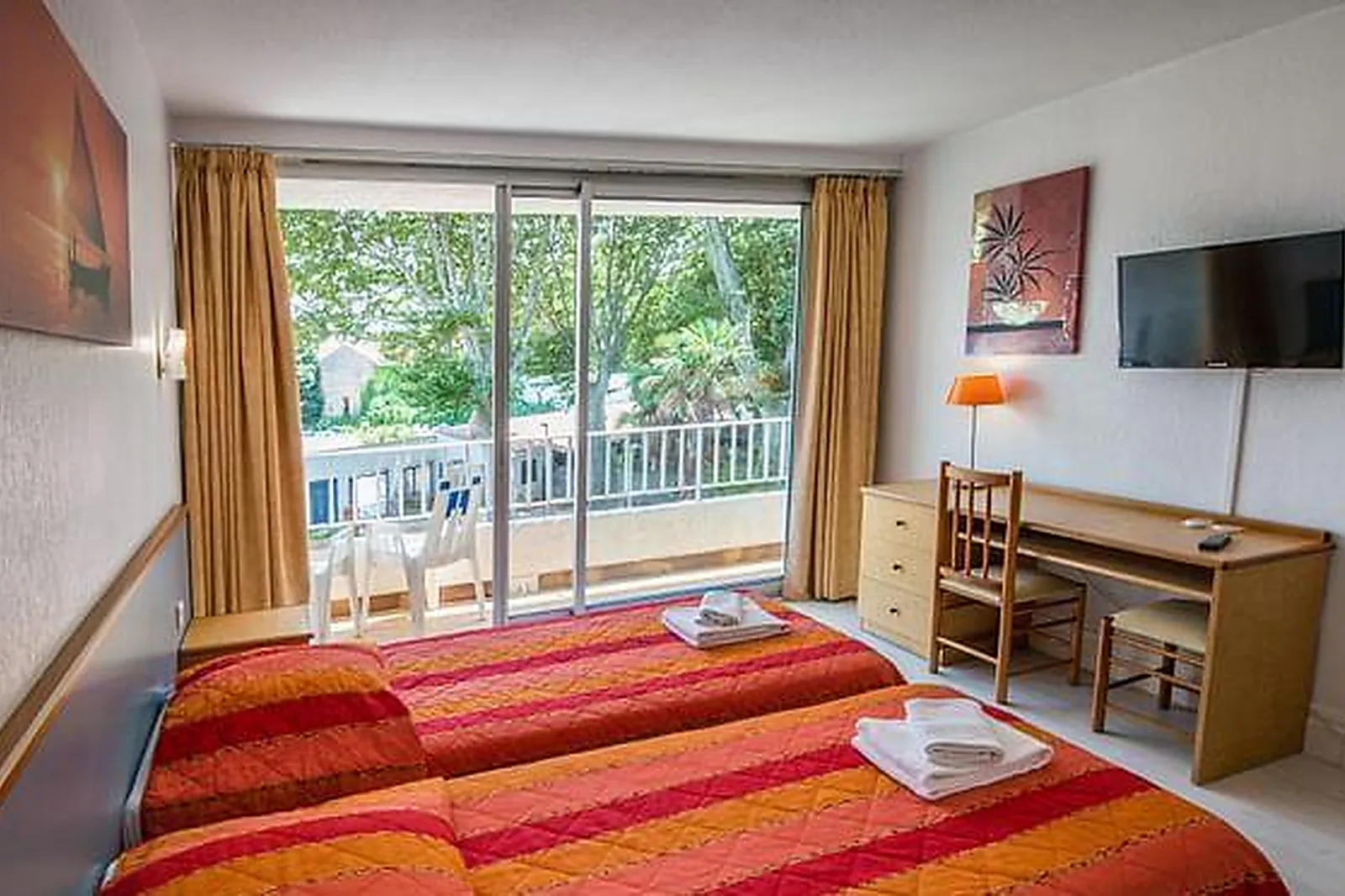 Lieux événementiels, LE DOMAINE DU MAS BLANC