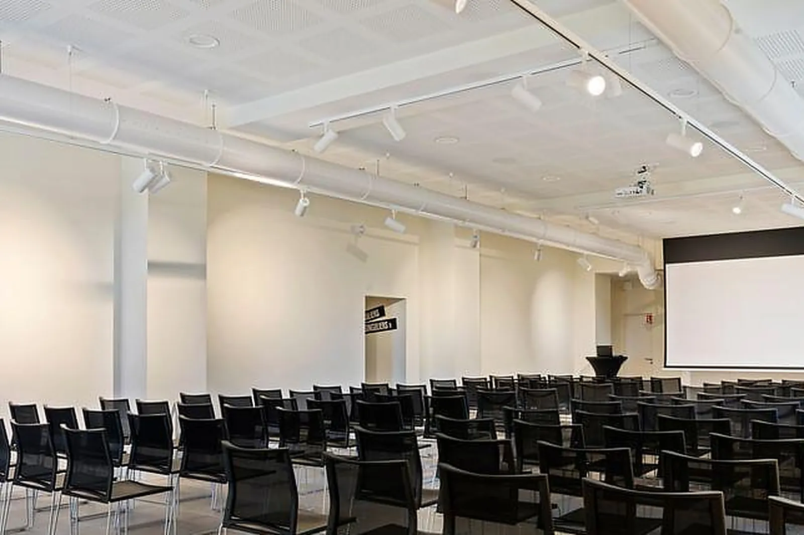 Lieux événementiels, SALLE DE REUNION - ESPACE TROIS TIERS