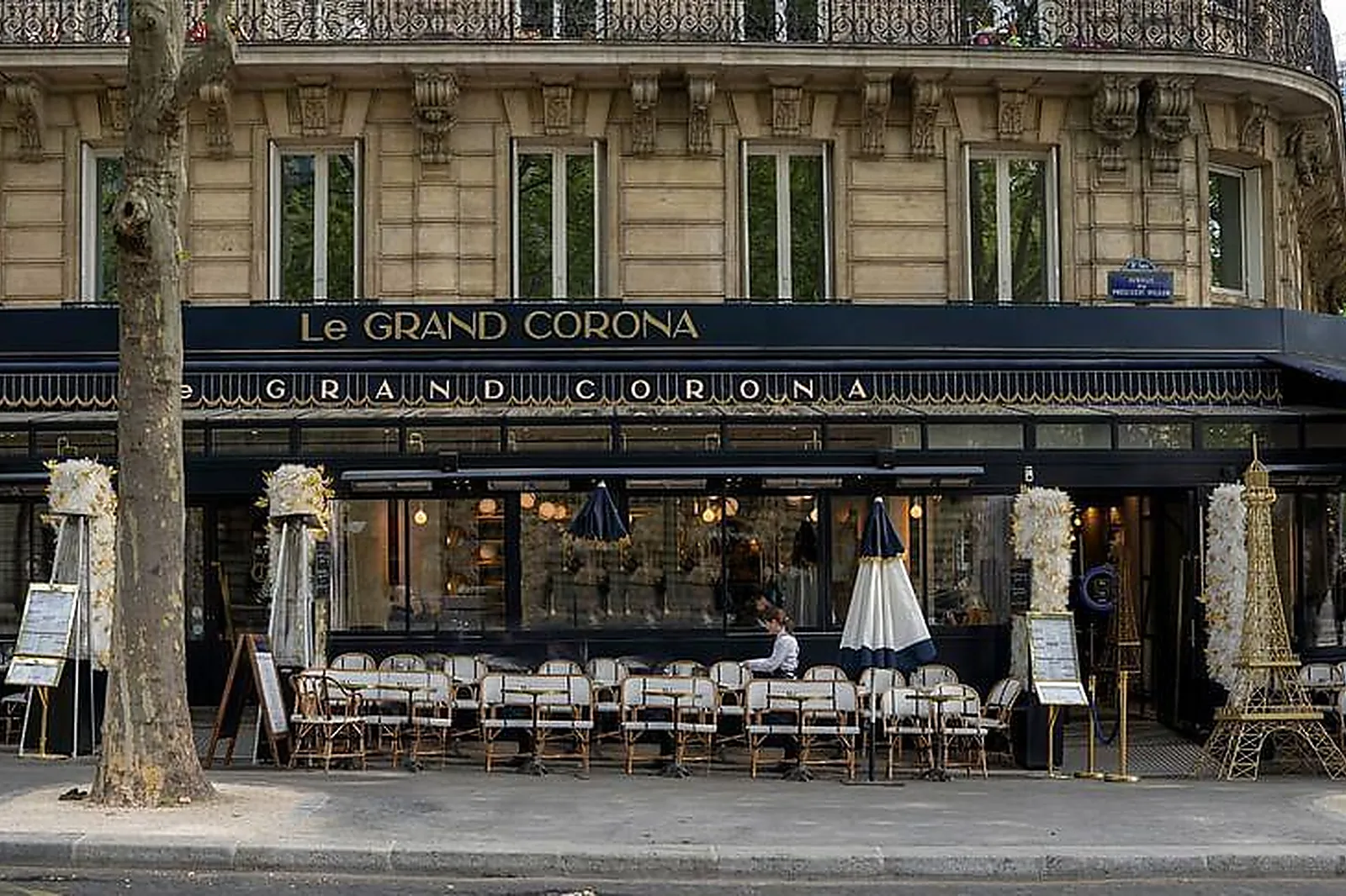 Lieux événementiels, LE GRAND CORONA