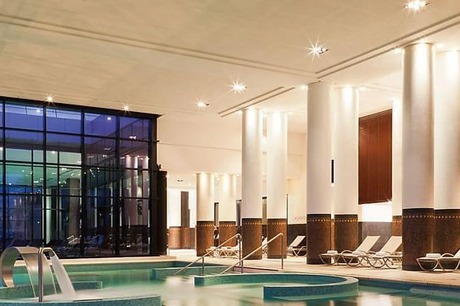 Lieux événementiels, LE GRAND HÔTEL ENGHIEN-LES-BAINS ****