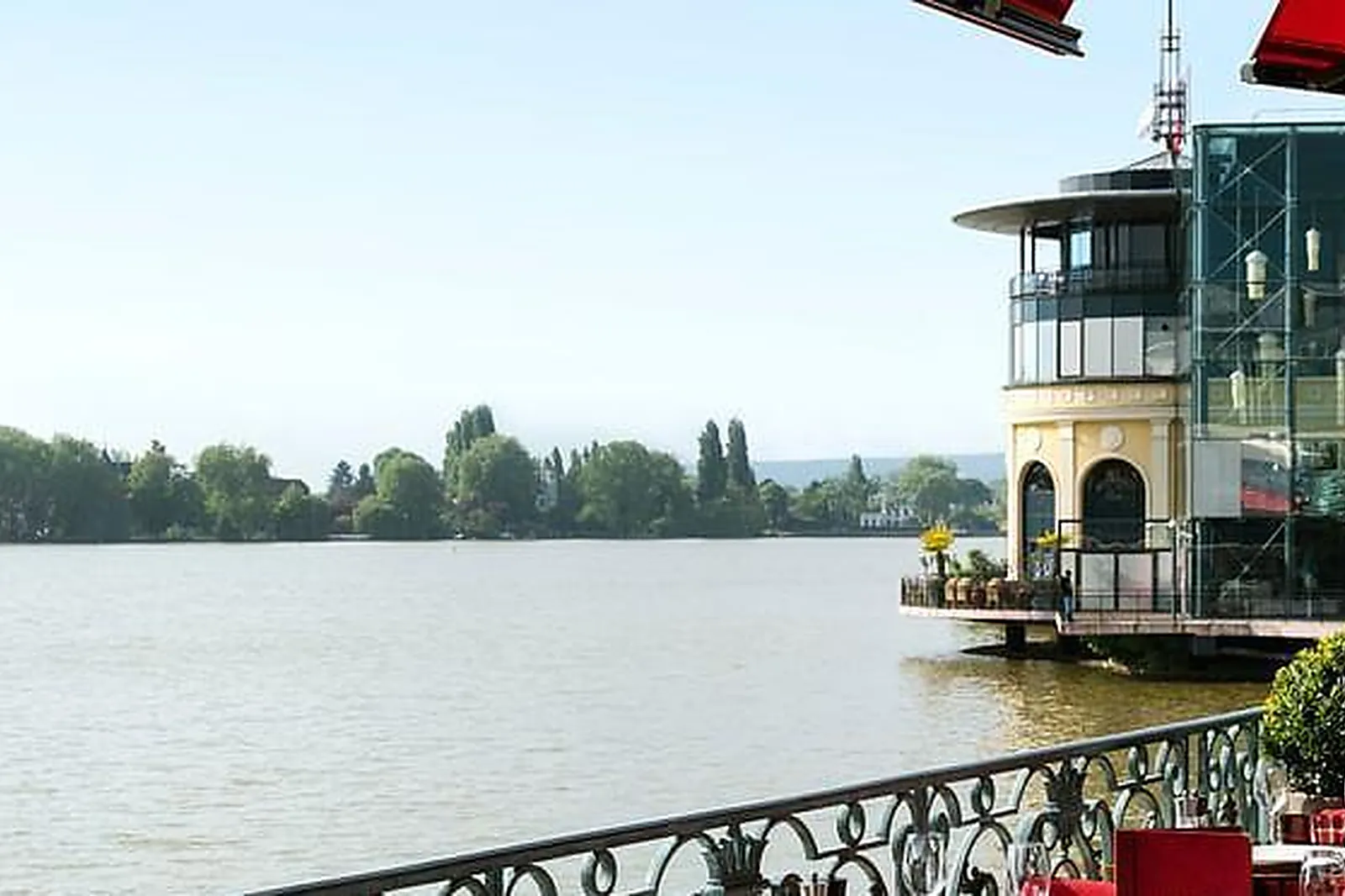 Lieux événementiels, LE GRAND HÔTEL ENGHIEN-LES-BAINS ****