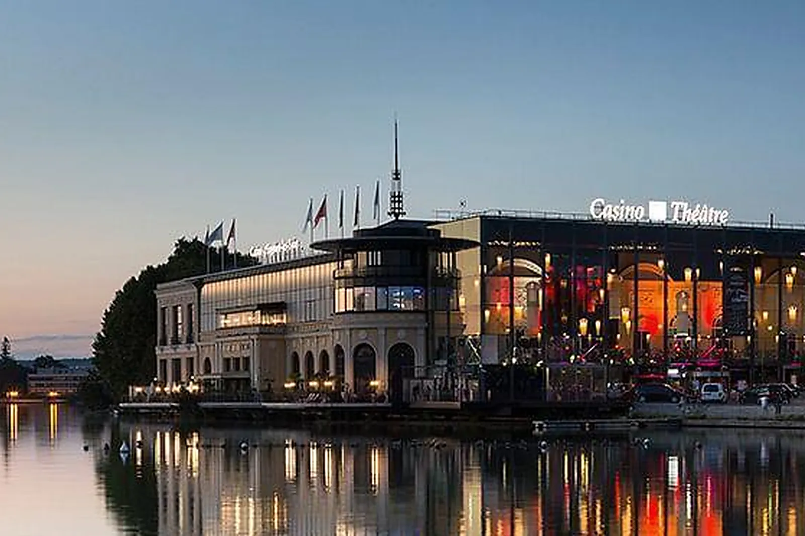 Lieux événementiels, LE GRAND HÔTEL ENGHIEN-LES-BAINS ****