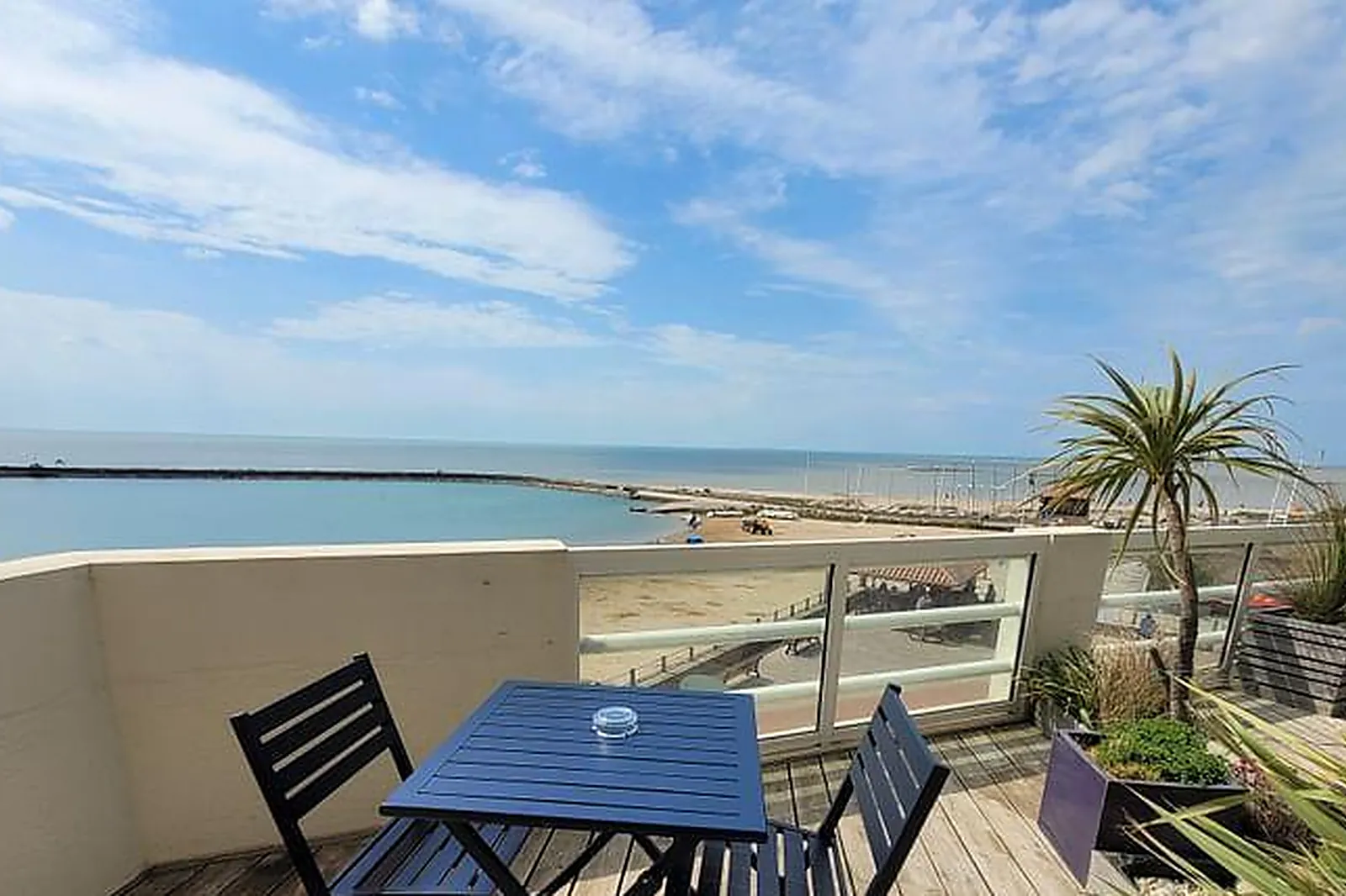 Lieux événementiels, LE GRAND LARGE HÔTEL SPA RESTAURANT***