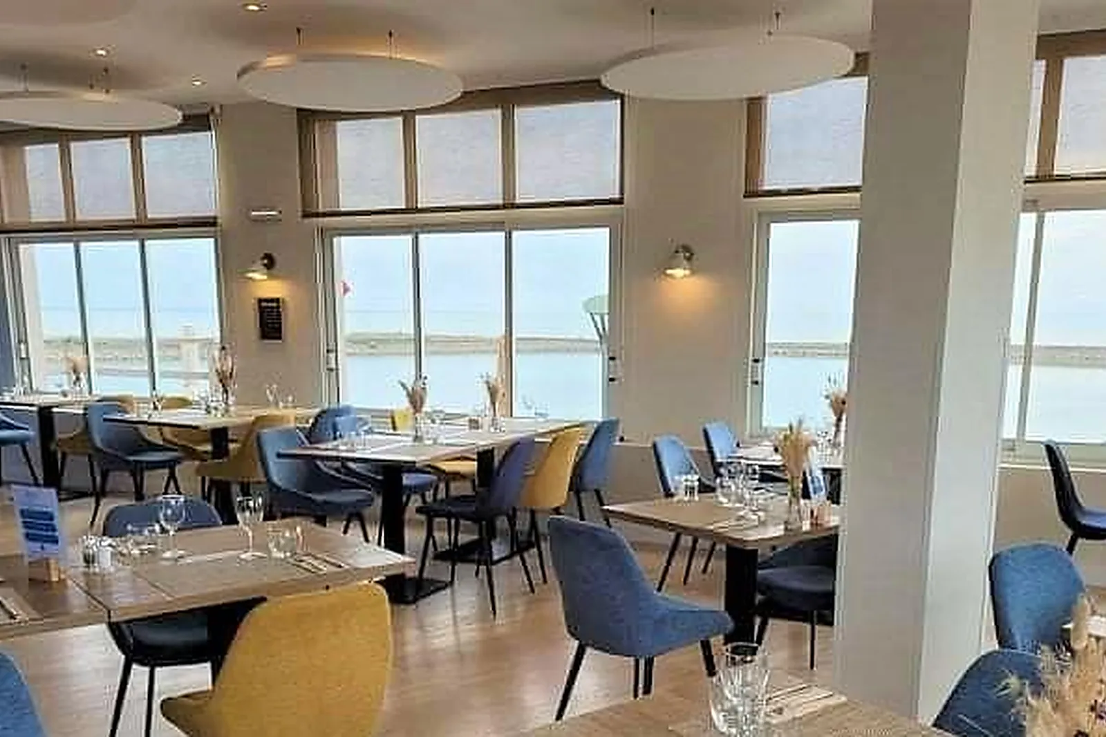 Lieux événementiels, LE GRAND LARGE HÔTEL SPA RESTAURANT***