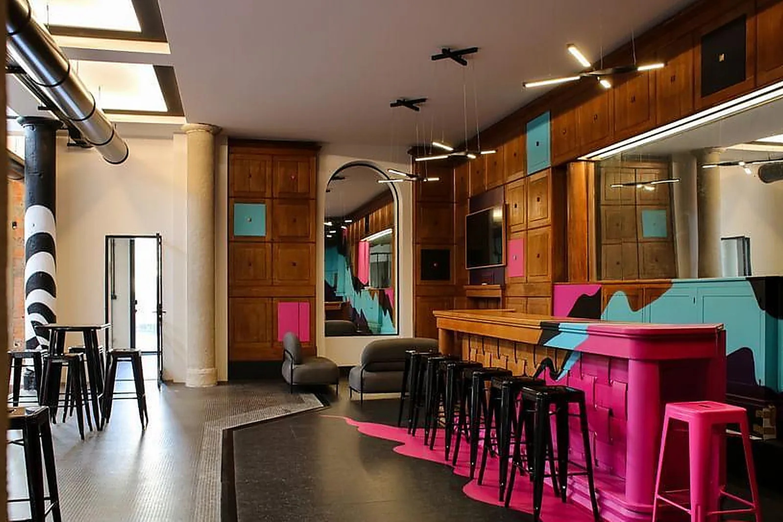 Lieux événementiels, LE HALL VICHY