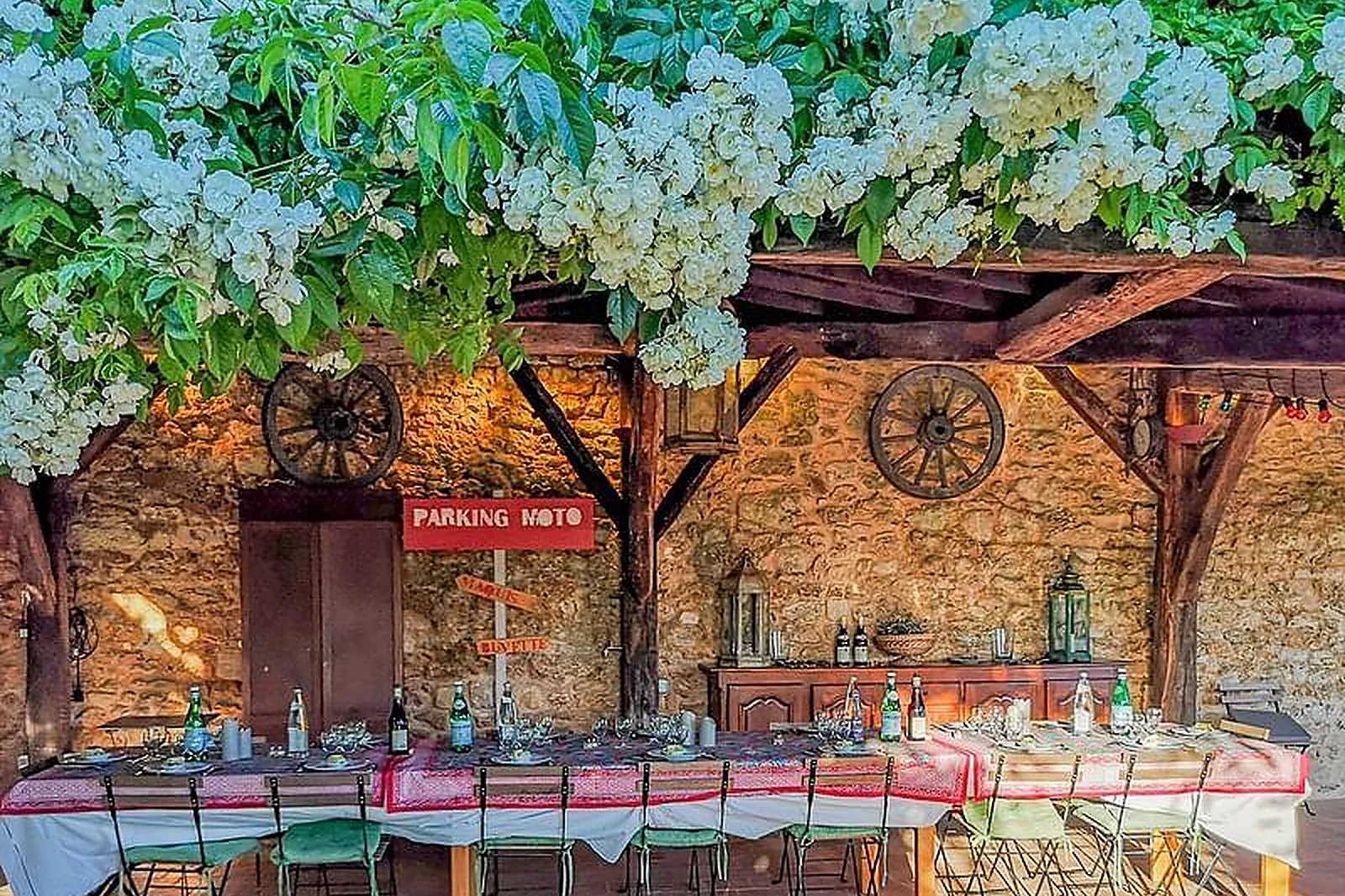 Lieux événementiels, LE HAMEAU D'ALICIA