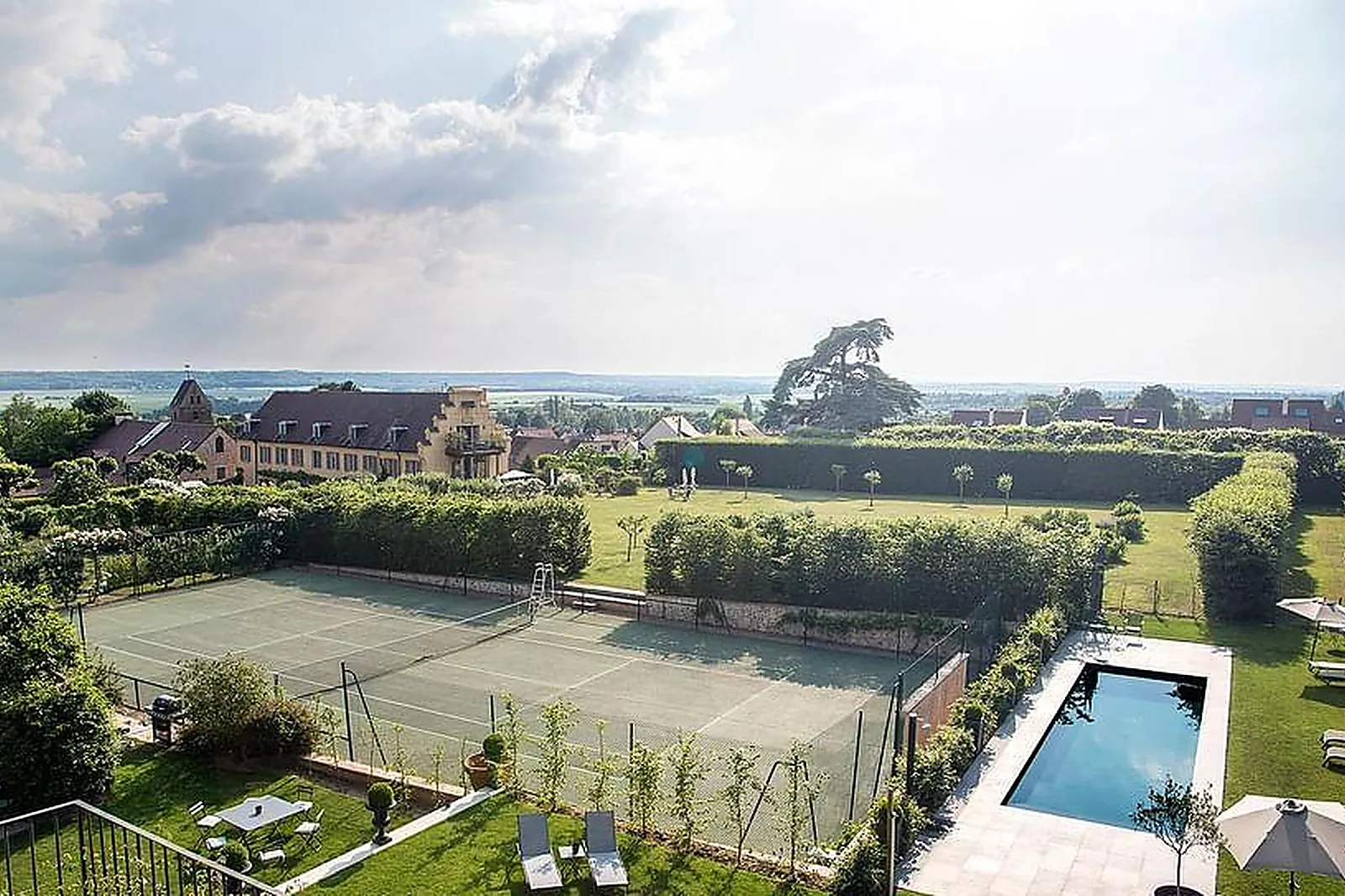 Lieux événementiels, LE HAMEAU D'ALICIA