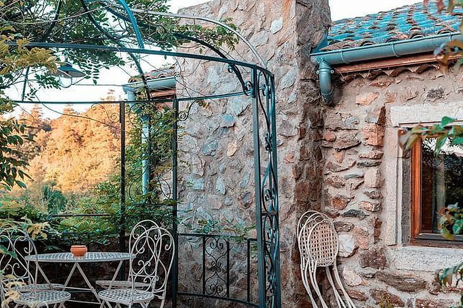 Lieux événementiels, LE HAMEAU DE LA MÛRE