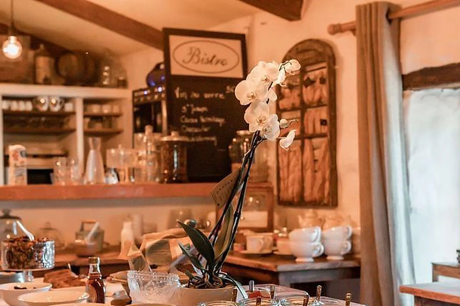 Lieux événementiels, LE HAMEAU DE LA MÛRE