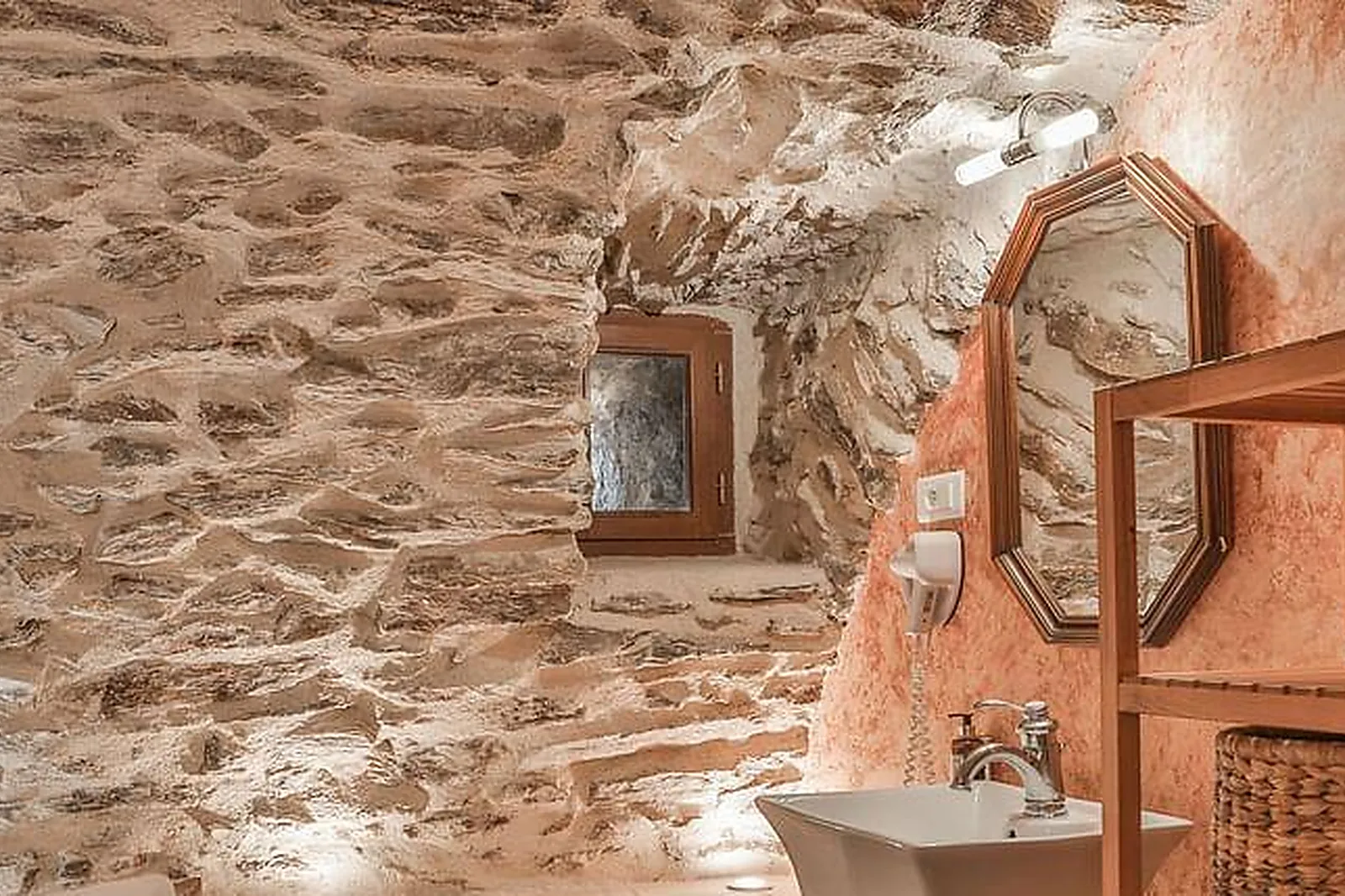 Lieux événementiels, LE HAMEAU DE LA MÛRE