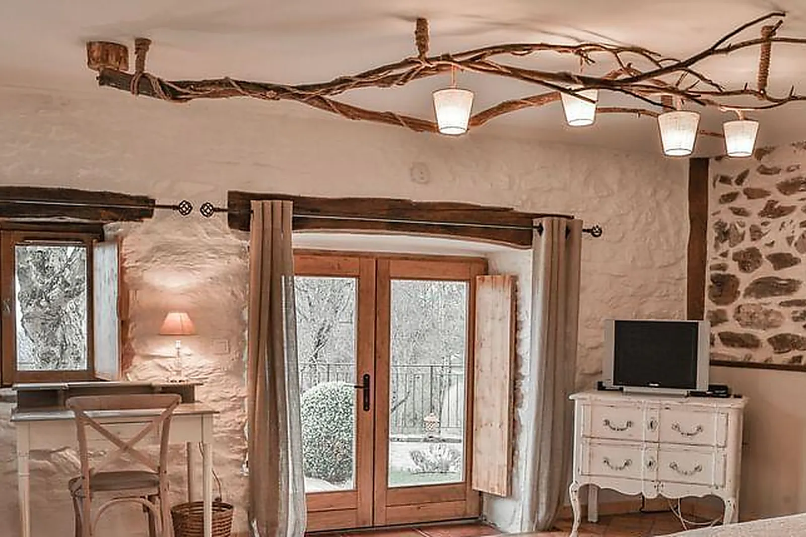 Lieux événementiels, LE HAMEAU DE LA MÛRE