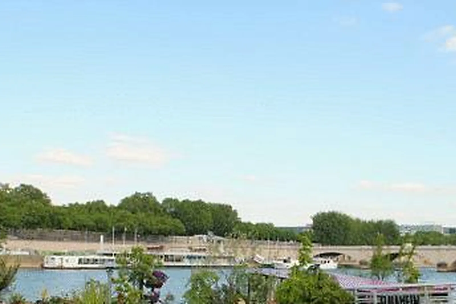 Lieux événementiels, LE JARDIN FLOTTANT