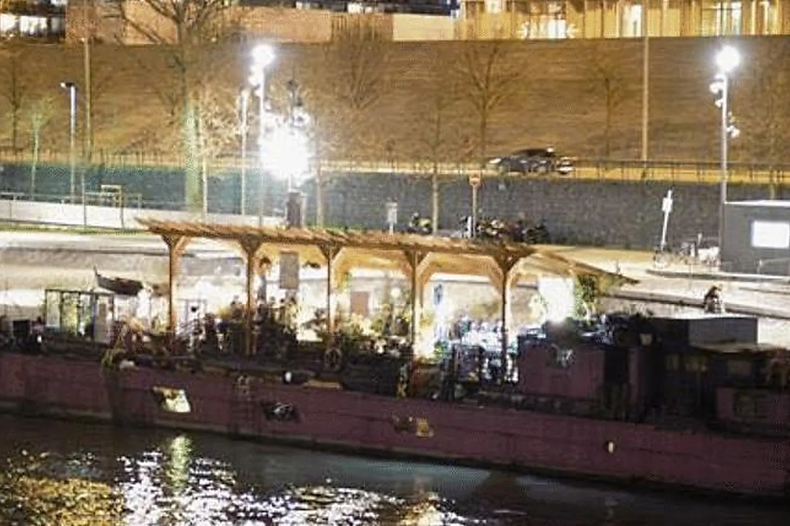 Lieux événementiels, LE JARDIN FLOTTANT