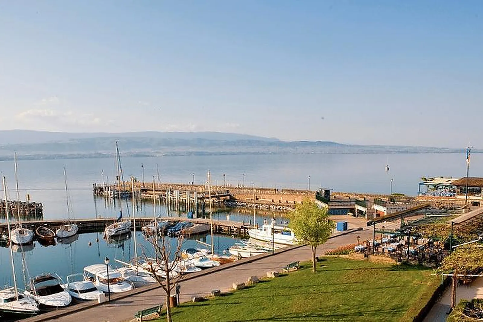 Lieux événementiels, LE JULES VERNE ****